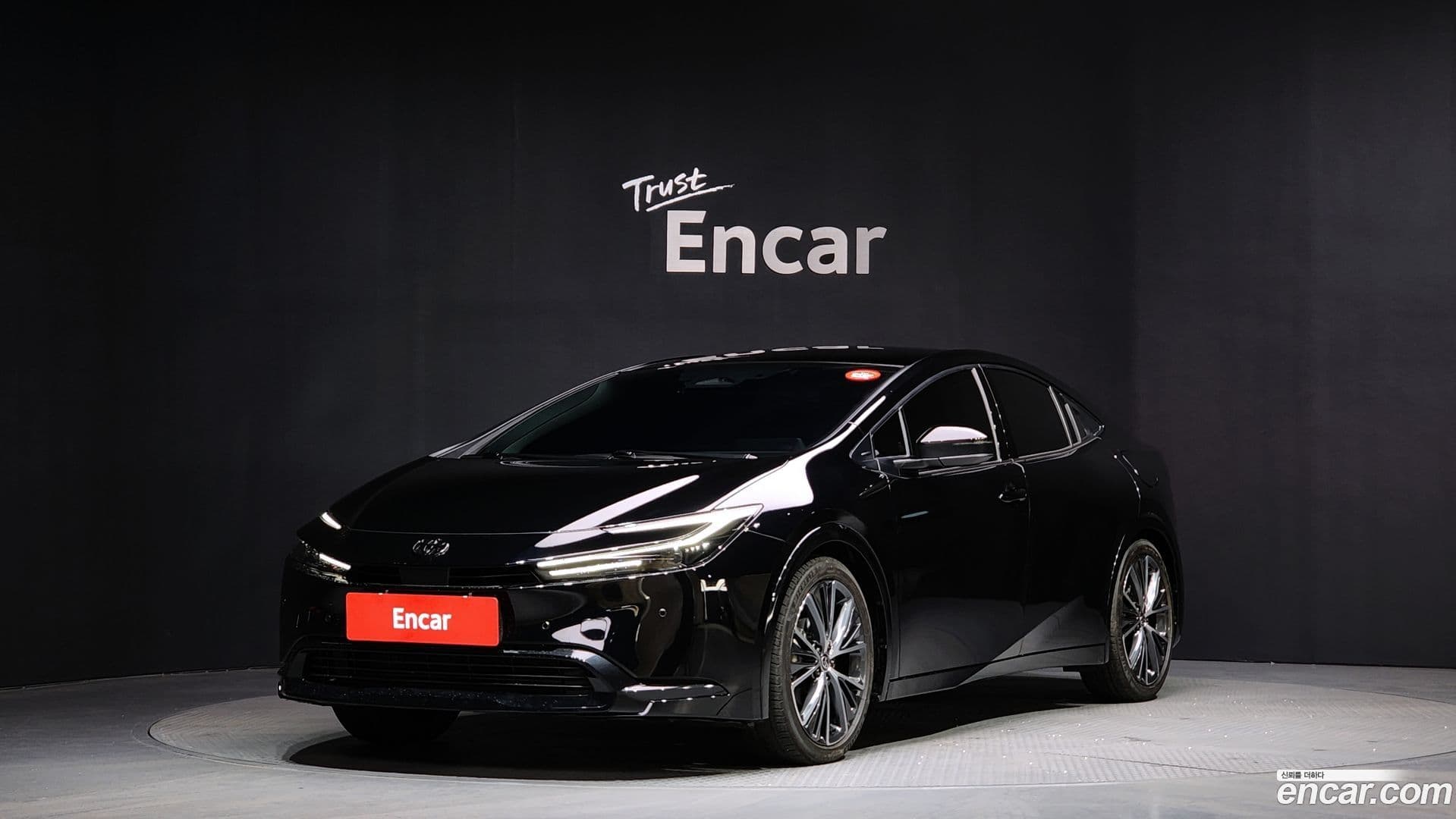 Main__Slider__Photo:Prius Toyota 2025.8-0