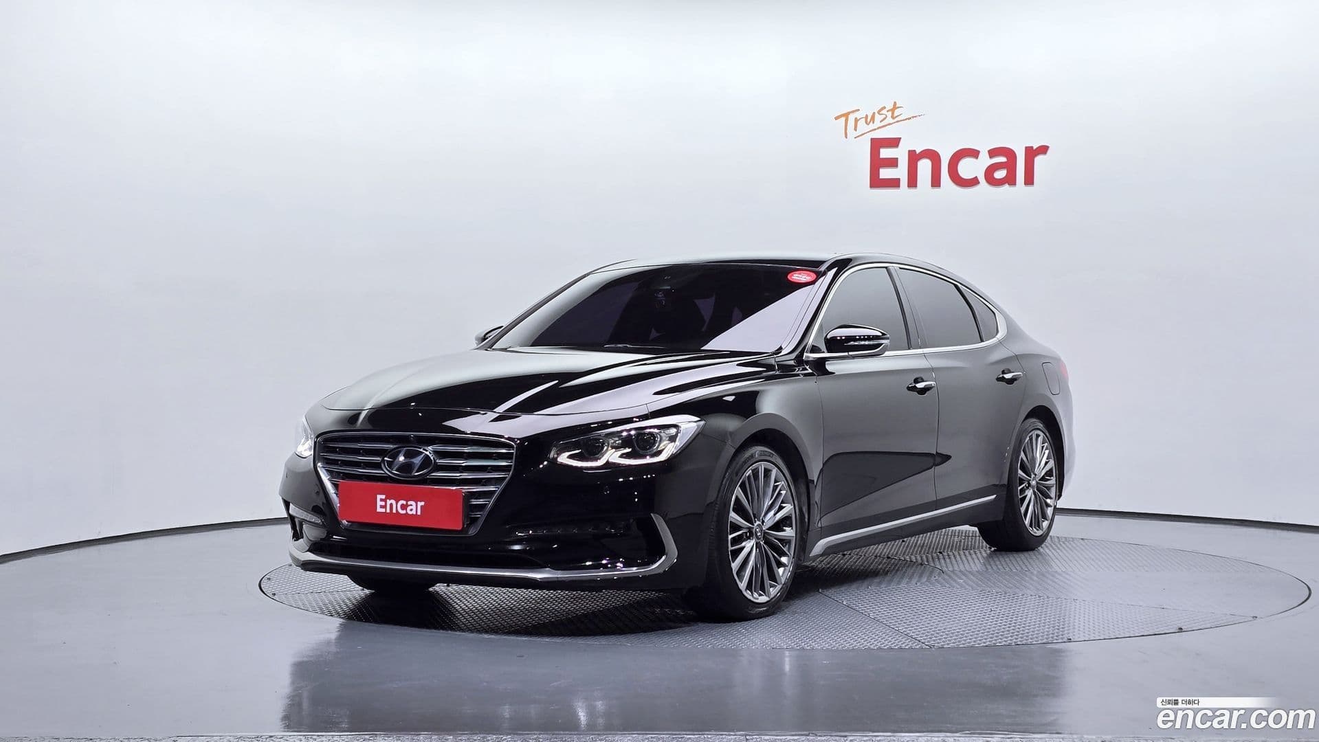 Main__Slider__Photo:Grandeur Hyundai 2018.8-0