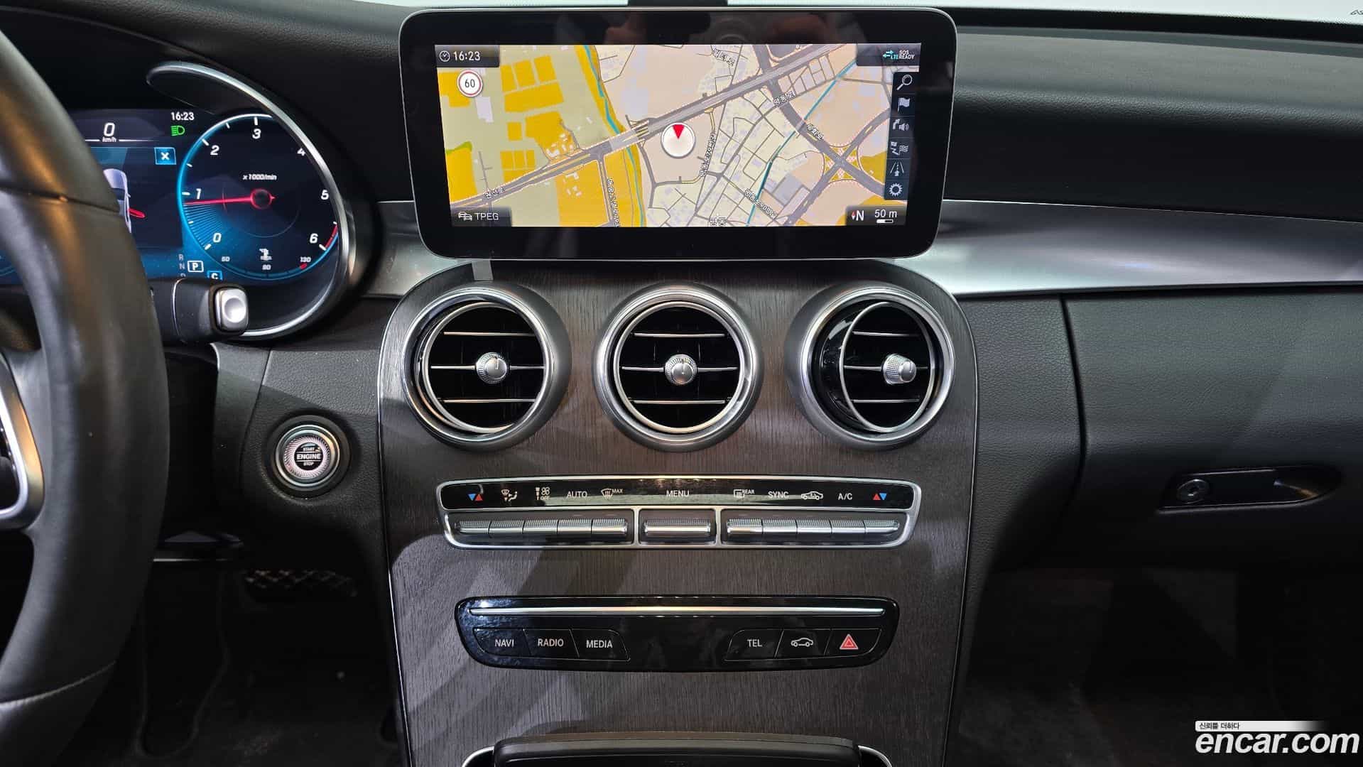 C-Class Mercedes-Benz 2021.6-OPTION-018
