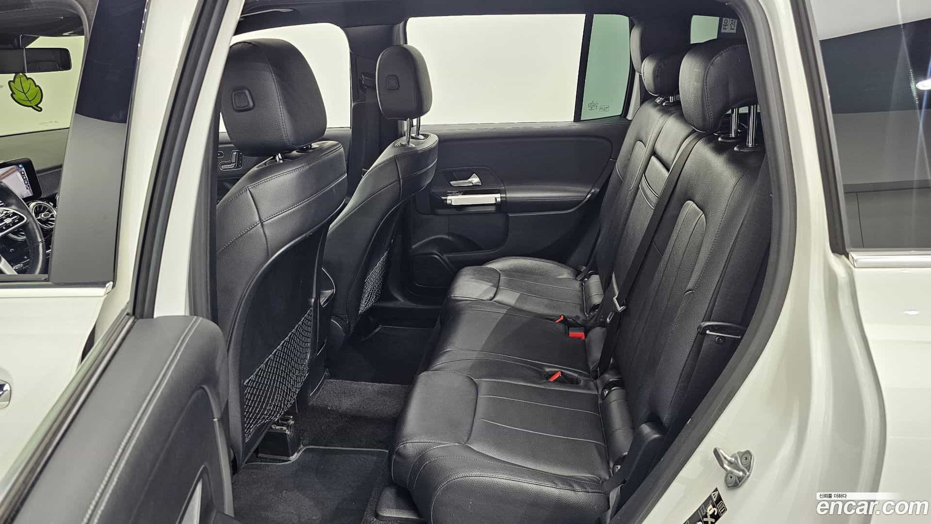 GLB-Class Mercedes-Benz 2020.10-OPTION-016