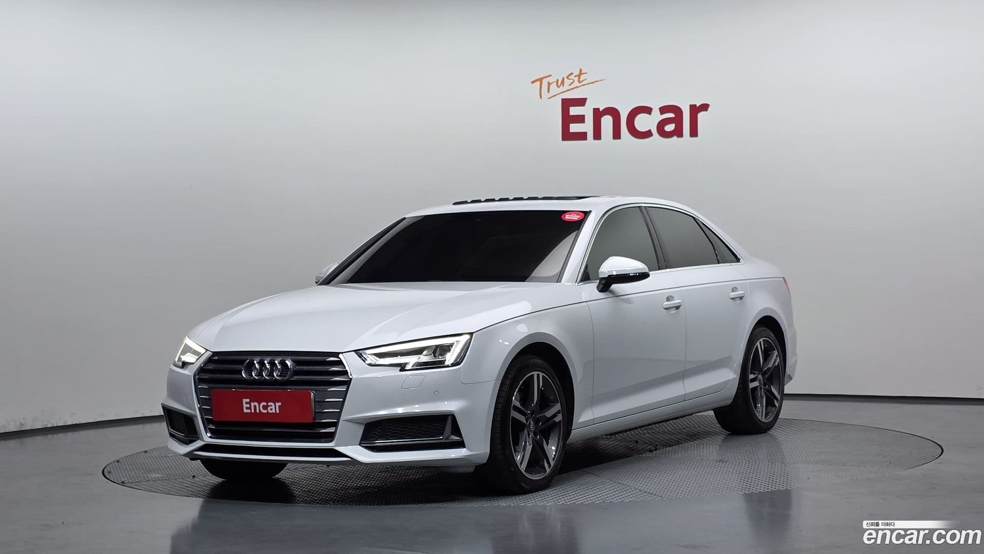 Main__Slider__Photo:A4 Audi 2019.11-0
