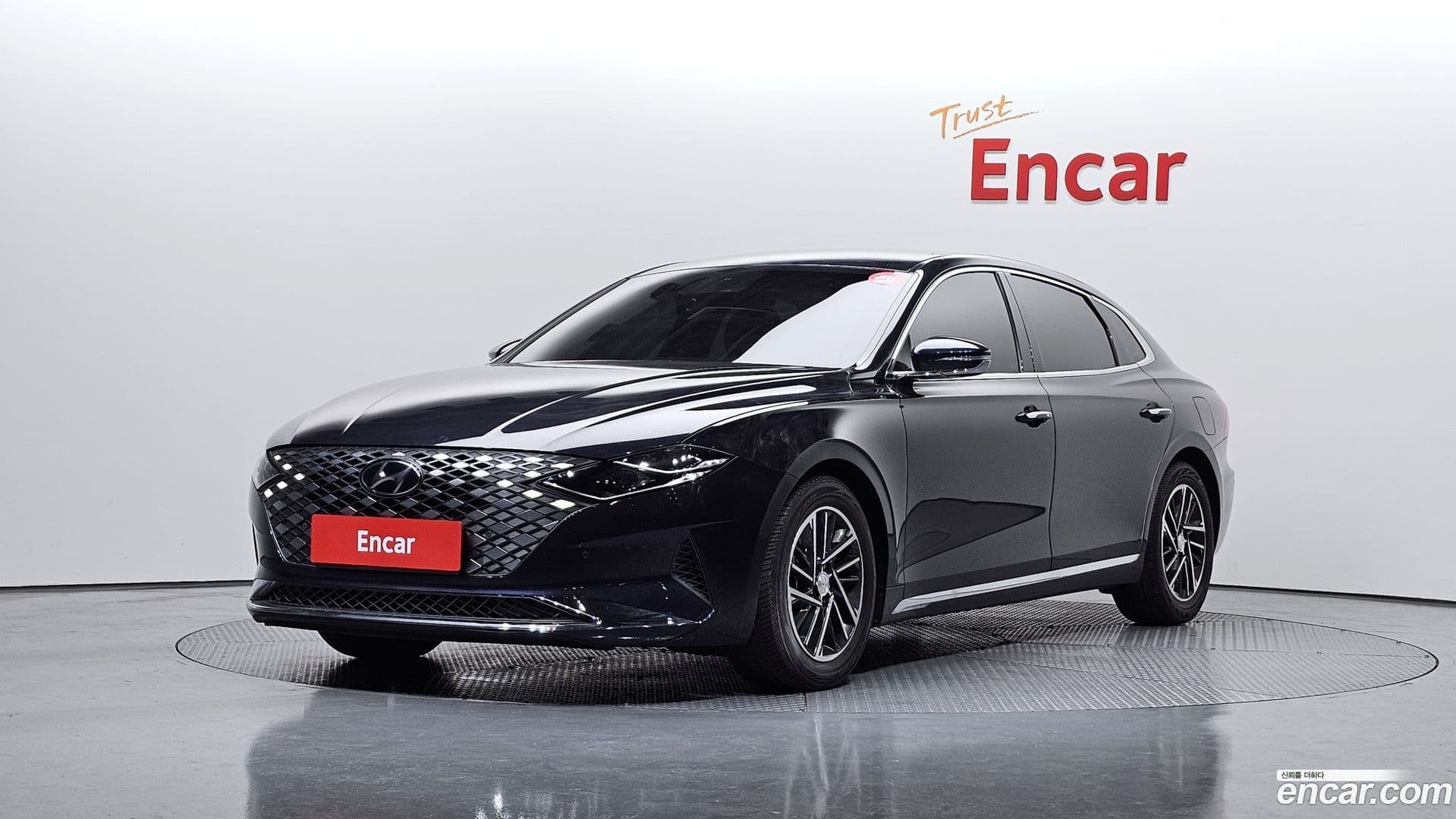 Main__Slider__Photo:Grandeur Hyundai 2020.10-0