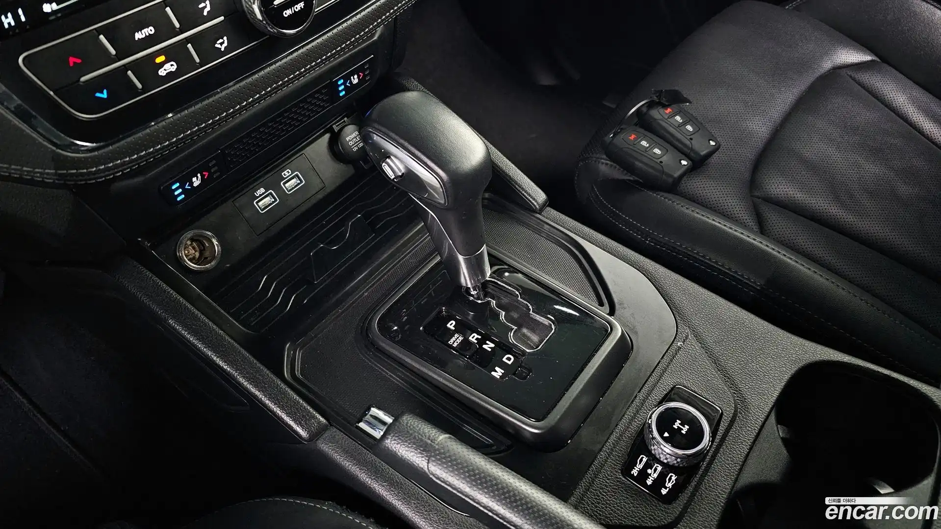 Rexton KG Mobility 2022.0-INNER-009