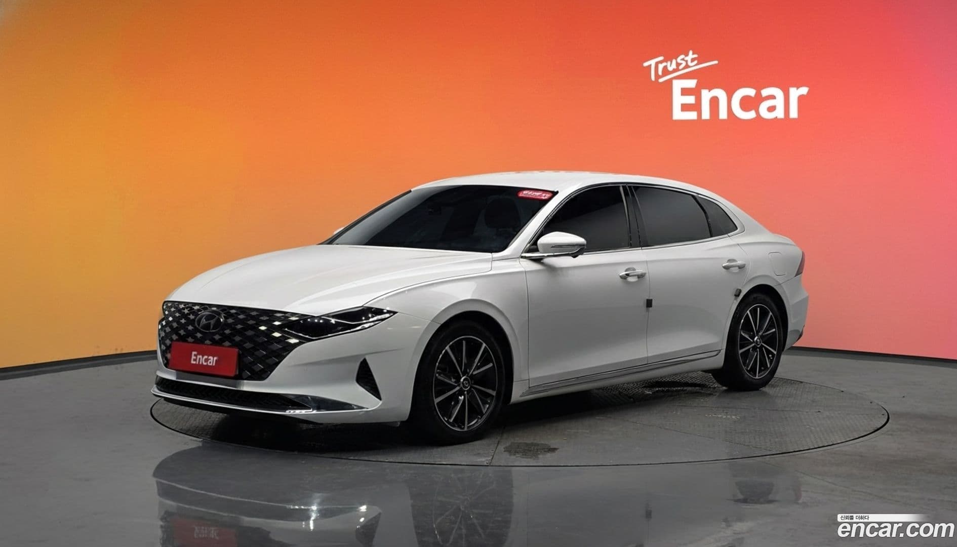 Main__Slider__Photo:Grandeur Hyundai 2020.10-0