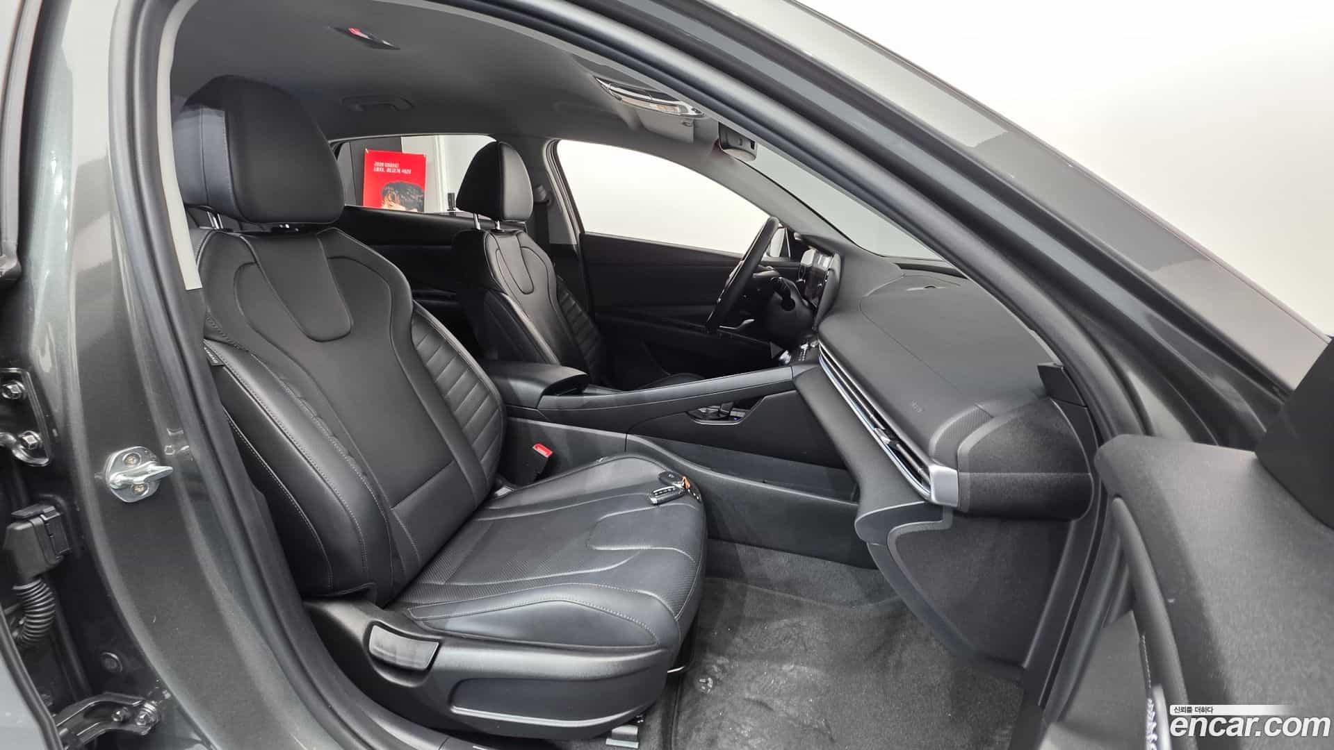 AVANTE Hyundai 2021.11-INNER-010