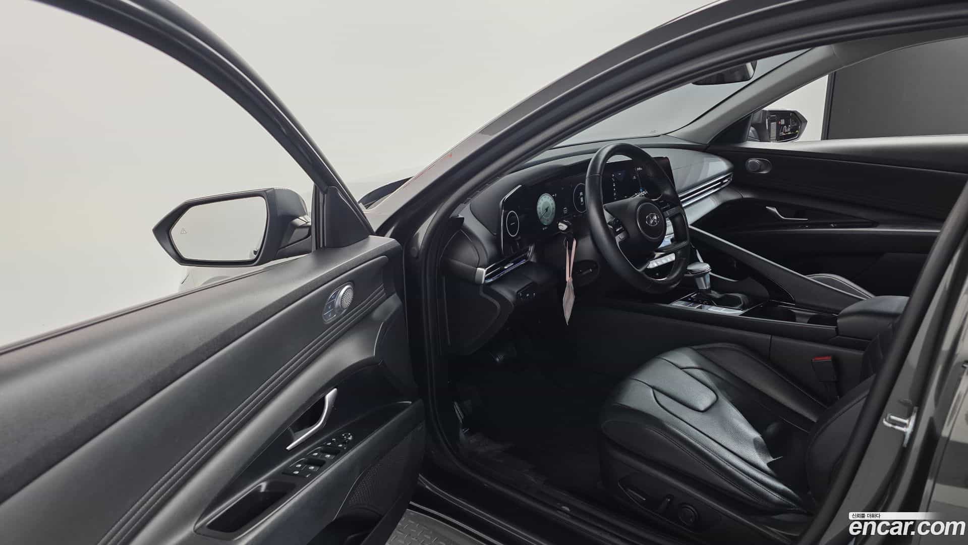 AVANTE Hyundai 2021.11-OPTION-015