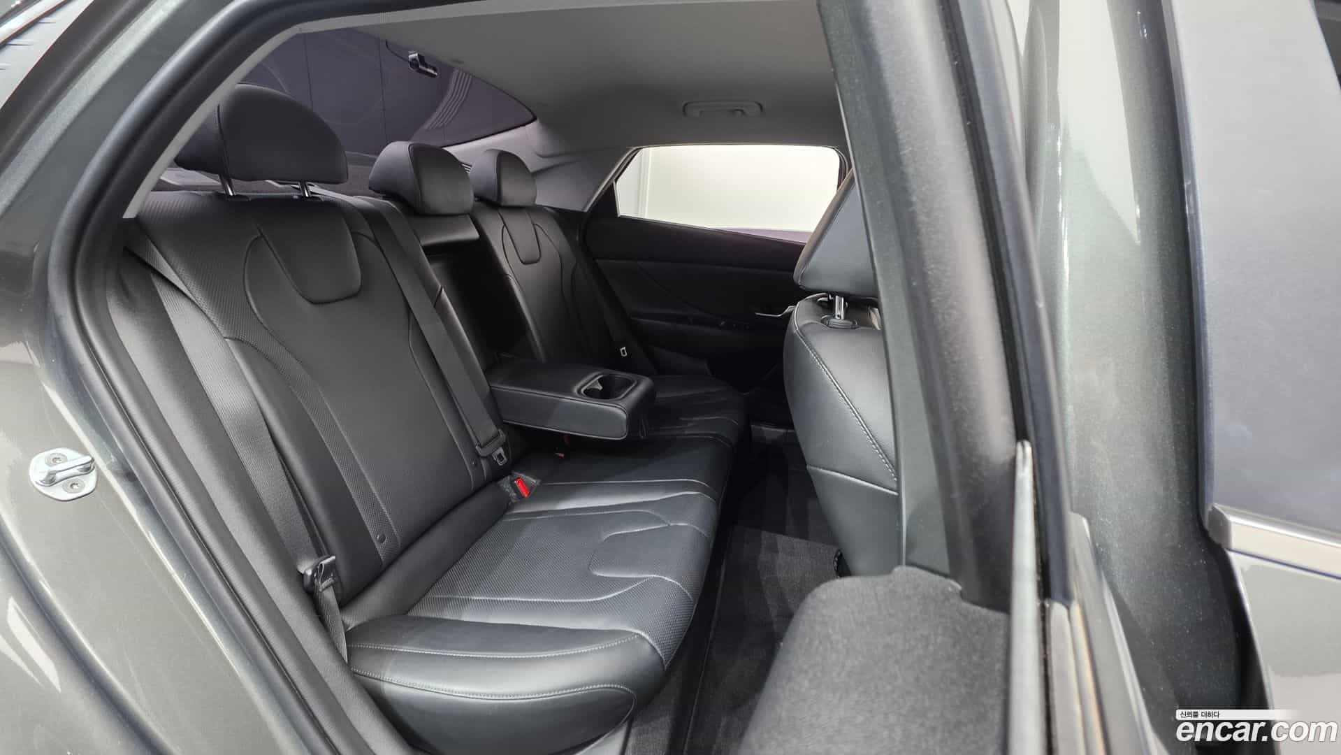 AVANTE Hyundai 2021.11-OPTION-023
