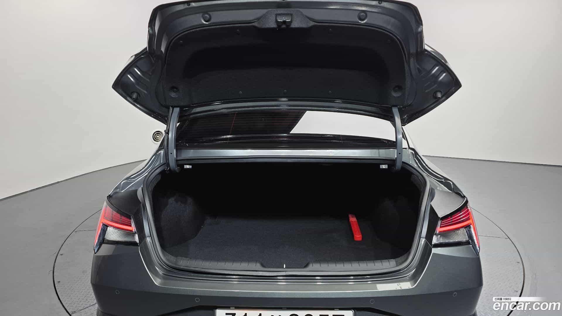 AVANTE Hyundai 2021.11-OPTION-024