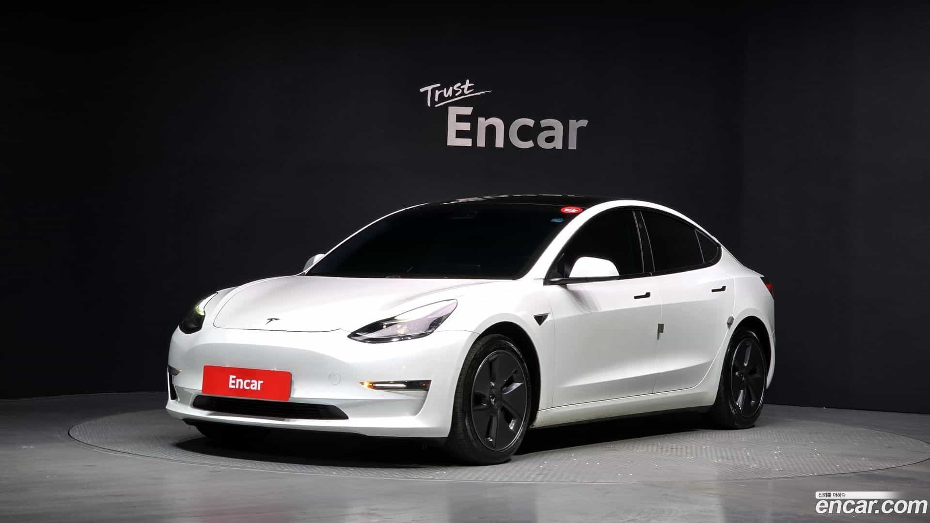 Model 3 Tesla 2021.5-OUTER-001