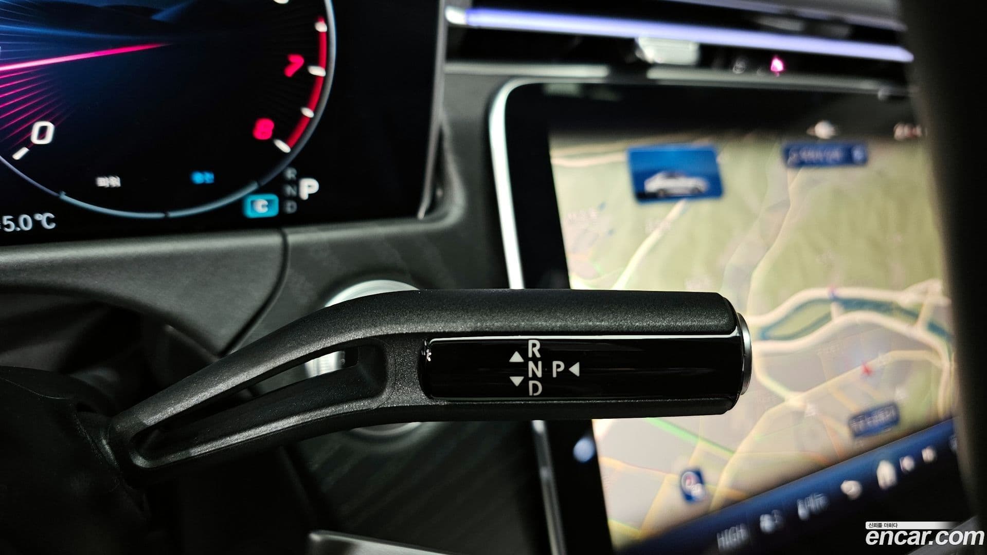 Main__Slider__Photo:E-Class Mercedes-Benz 2024.7-8