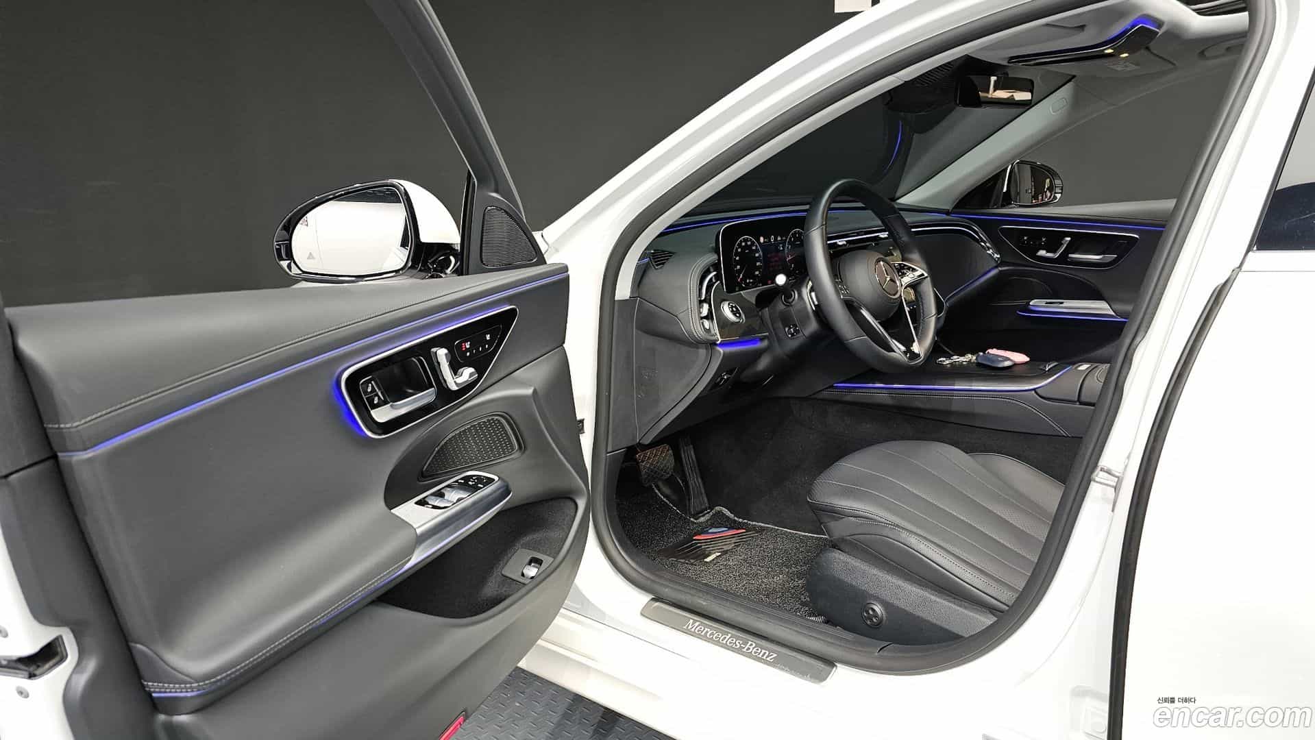 E-Class Mercedes-Benz 2024.7-OPTION-015