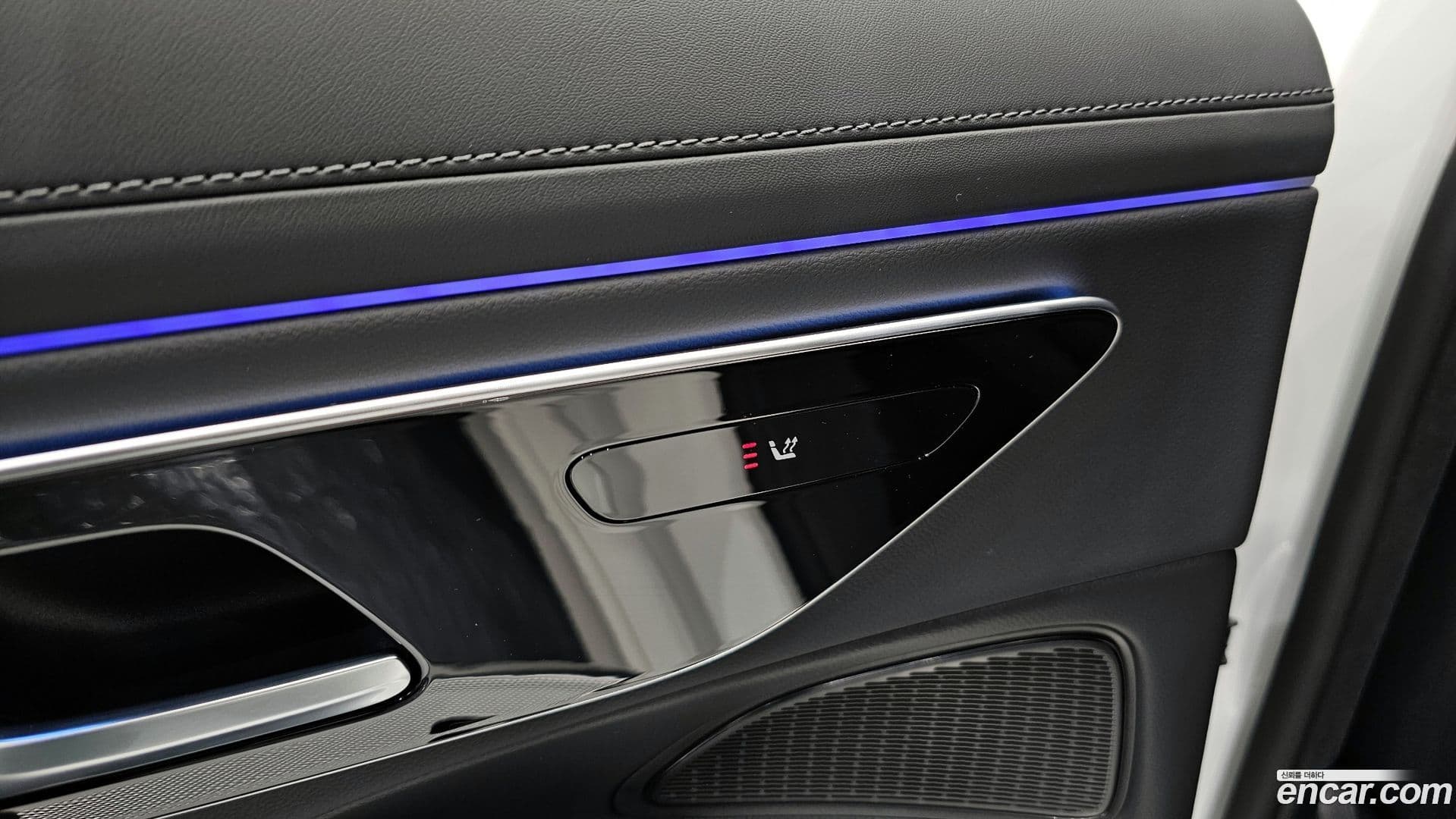 Main__Slider__Photo:E-Class Mercedes-Benz 2024.7-15