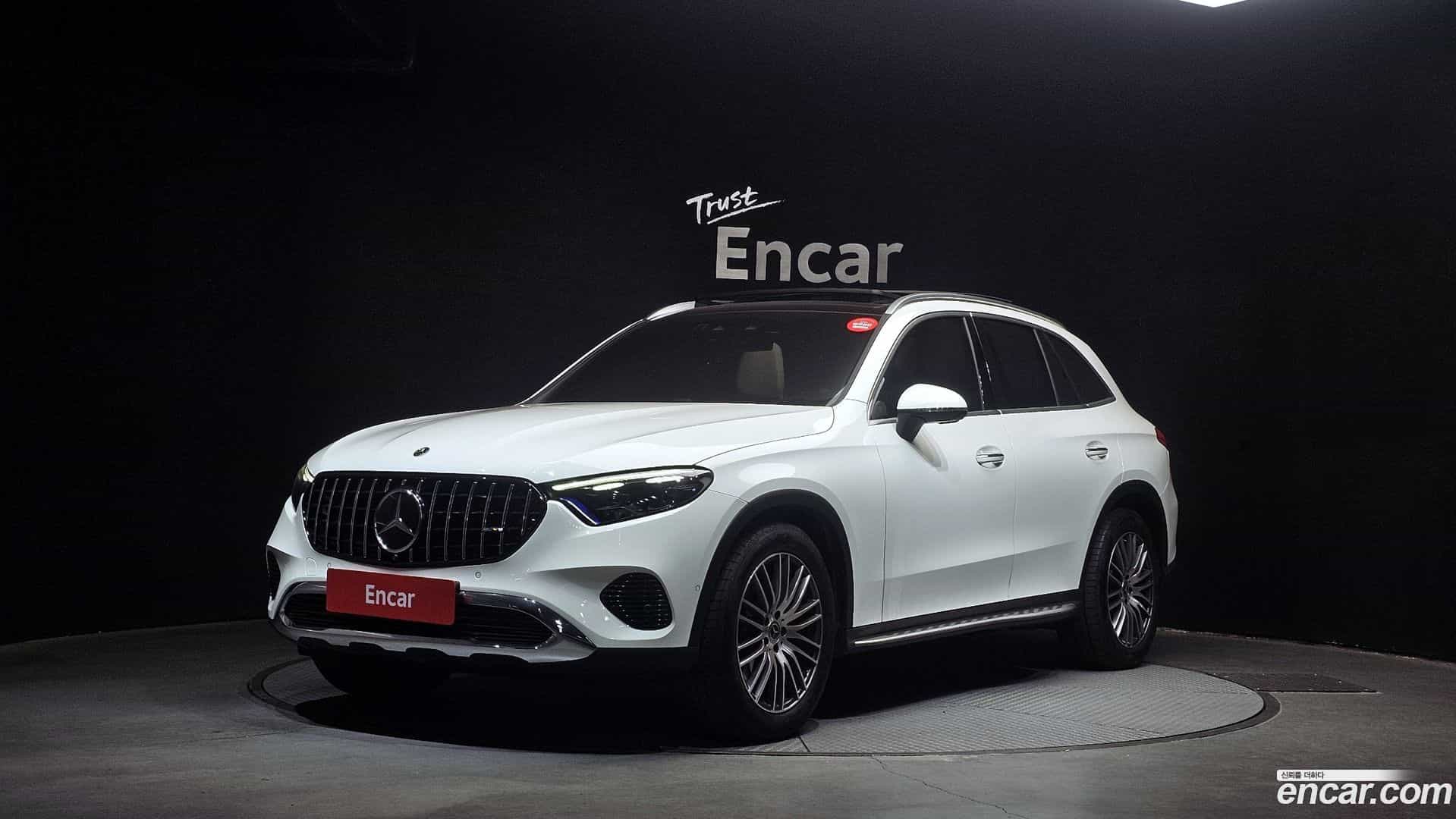 GLC-Class Mercedes-Benz 2025.0-OUTER-001