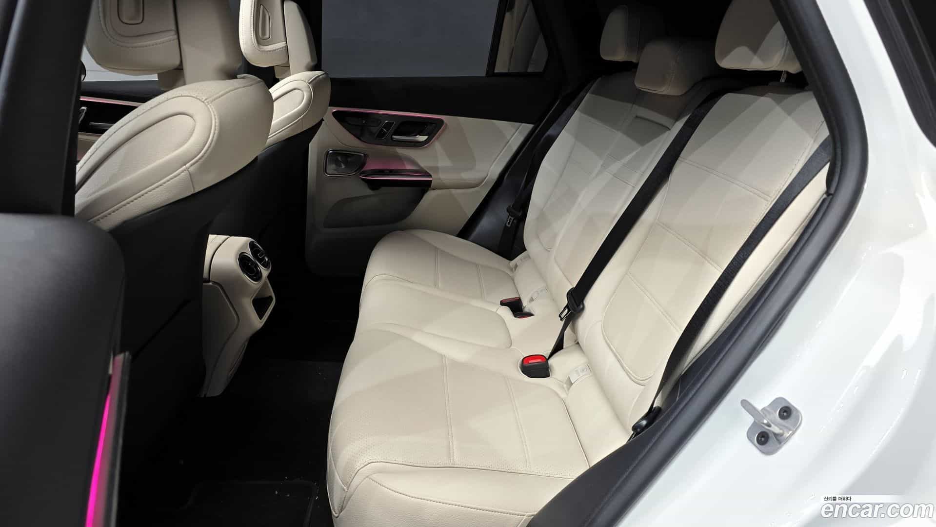 GLC-Class Mercedes-Benz 2025.0-OPTION-016