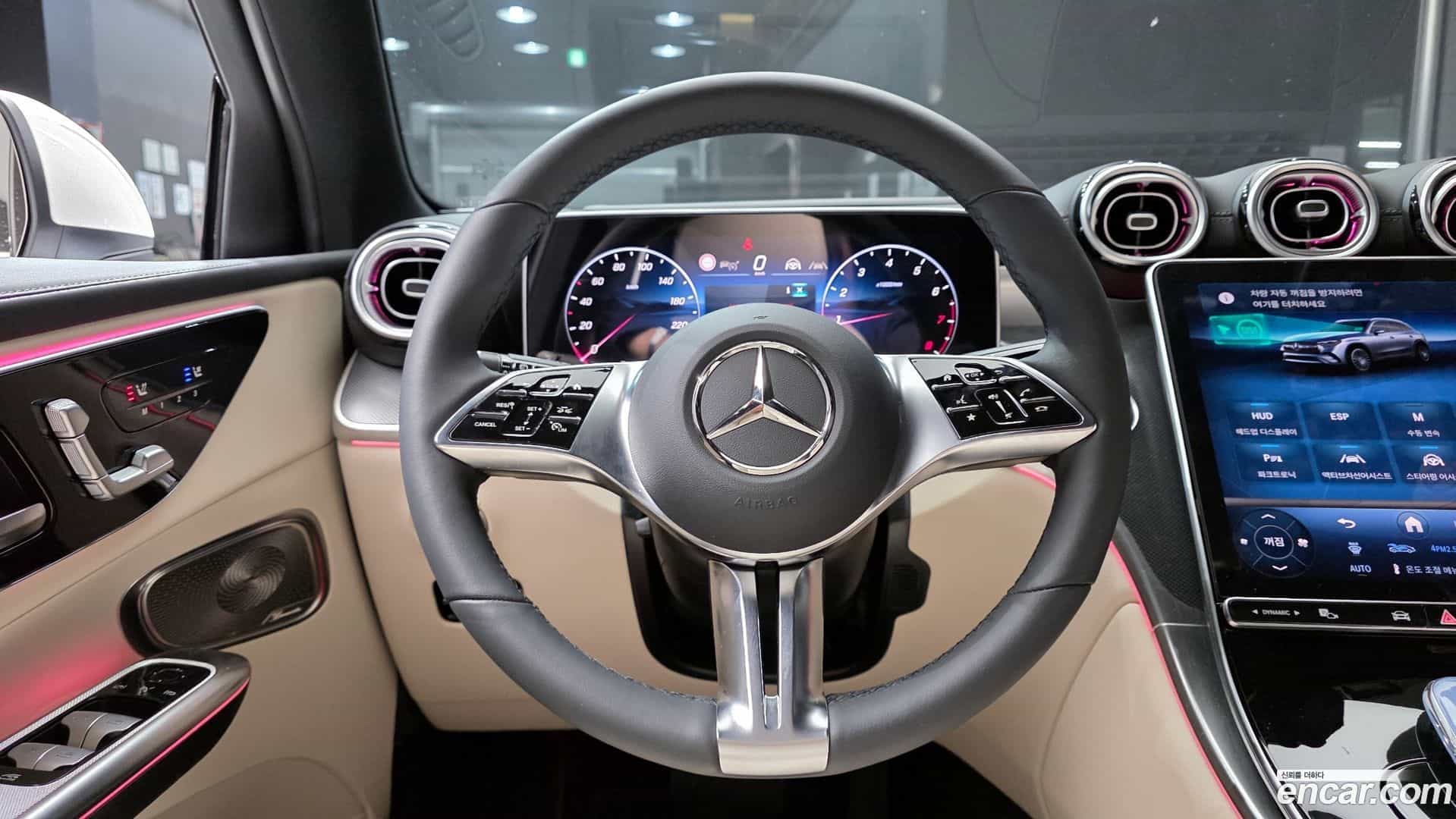 GLC-Class Mercedes-Benz 2025.0-OPTION-017