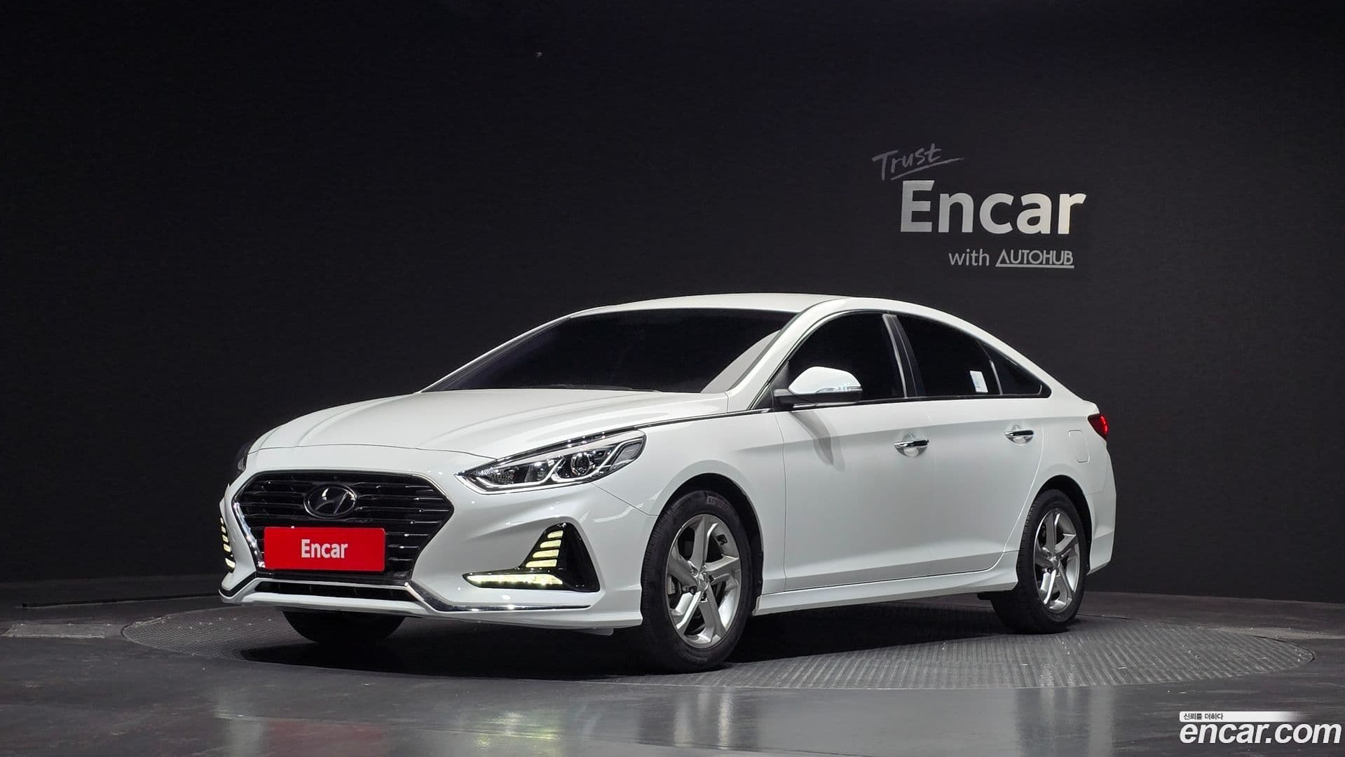 Main__Slider__Photo:Sonata Hyundai 2018.6-0