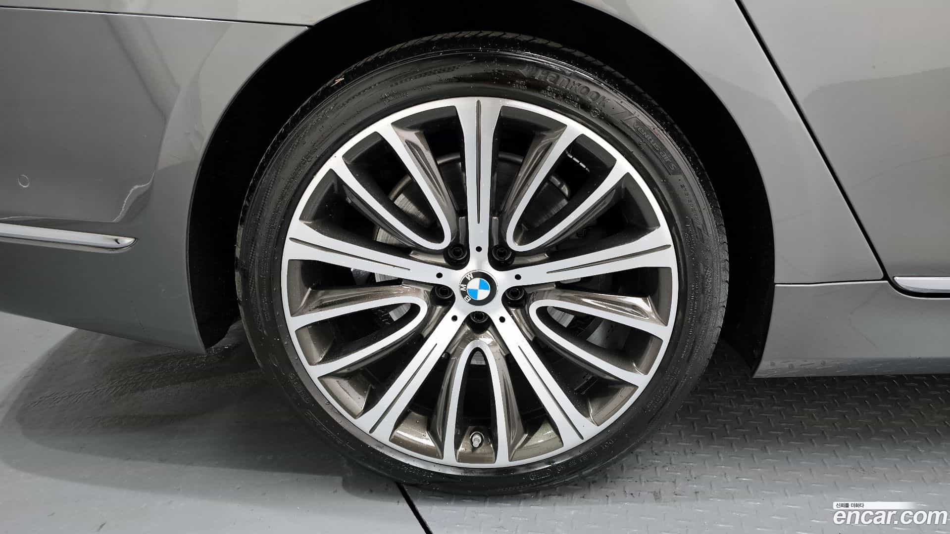 7-Series BMW 2018.5-OUTER-005