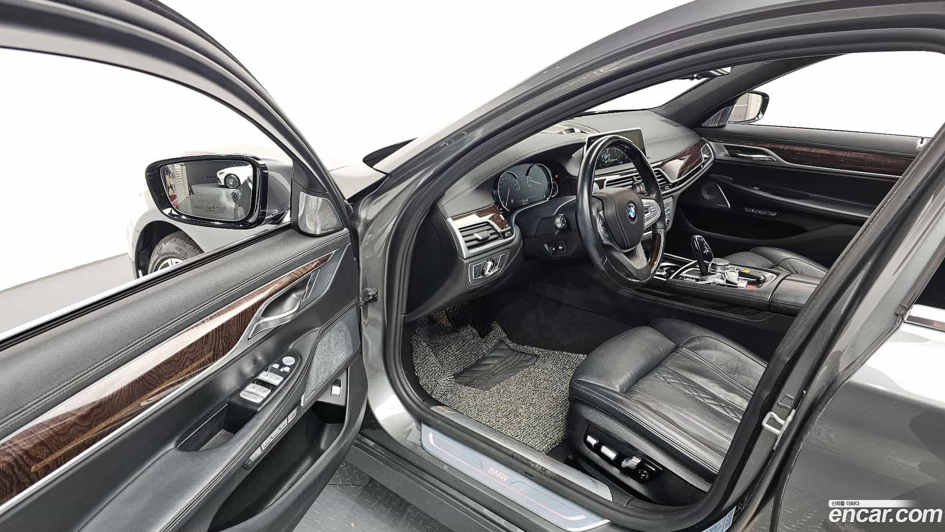 7-Series BMW 2018.5-INNER-010