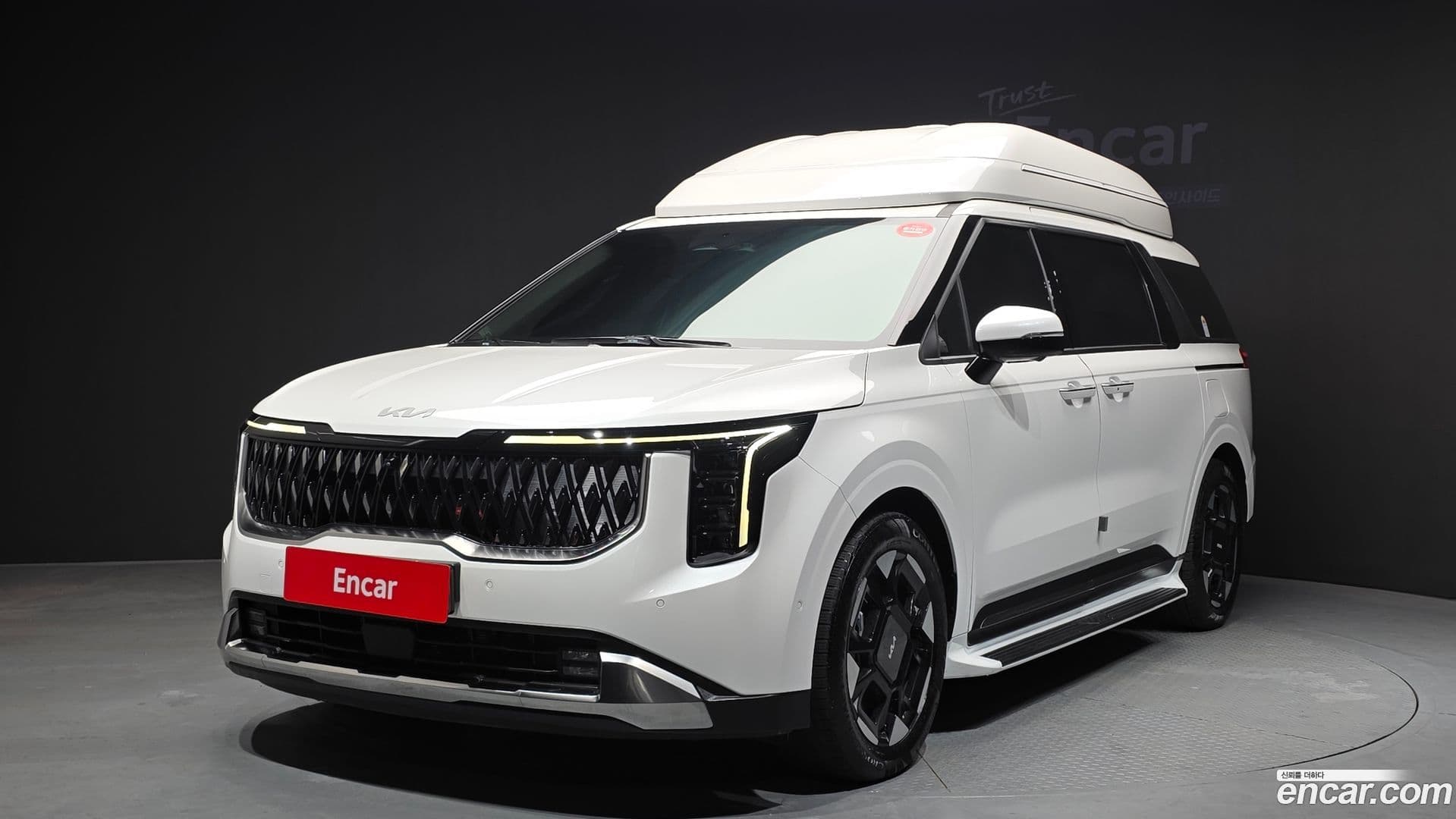 Main__Slider__Photo:Canival Kia 2024.3-0