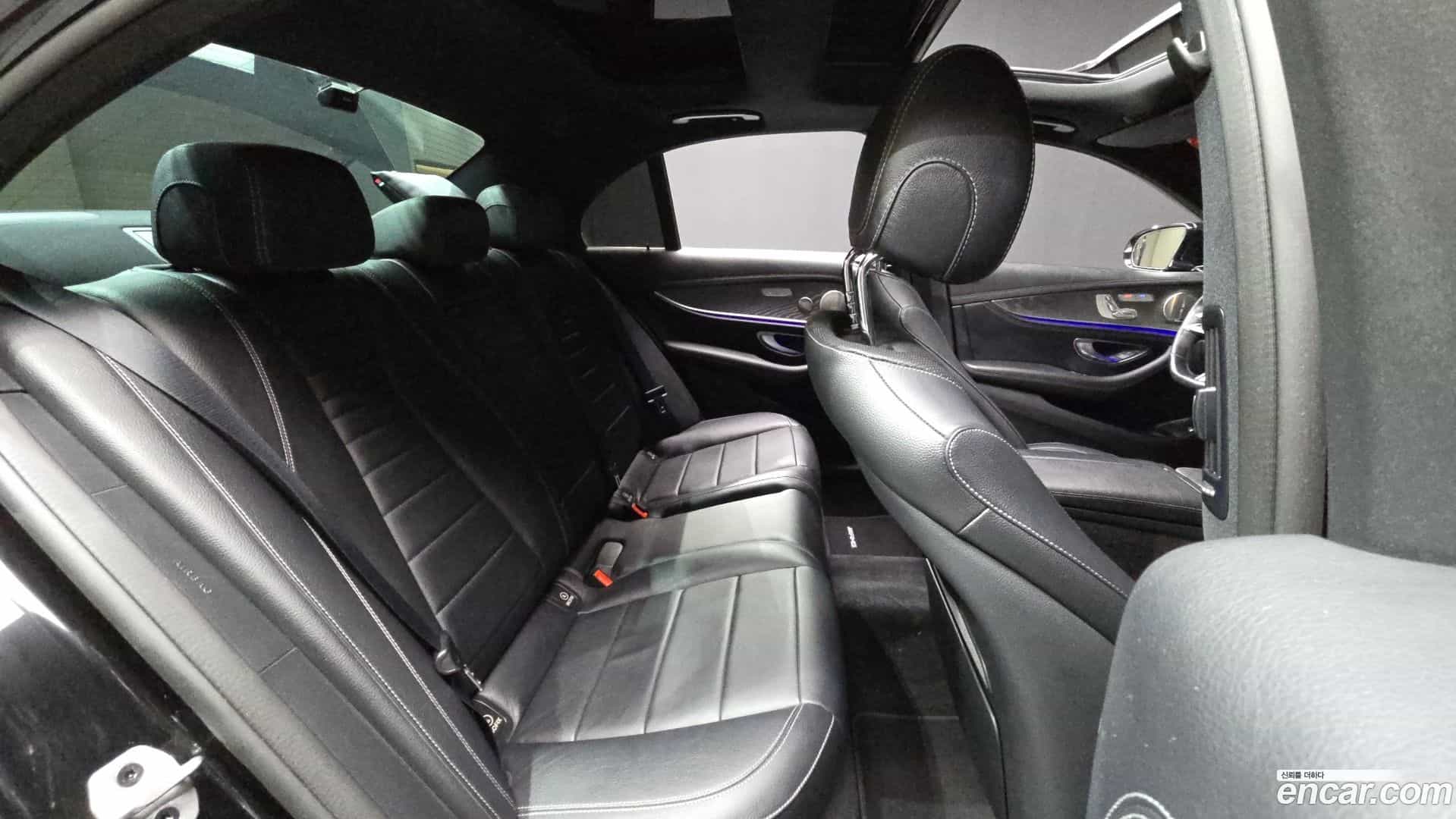 E-Class Mercedes-Benz 2022.5-OPTION-016