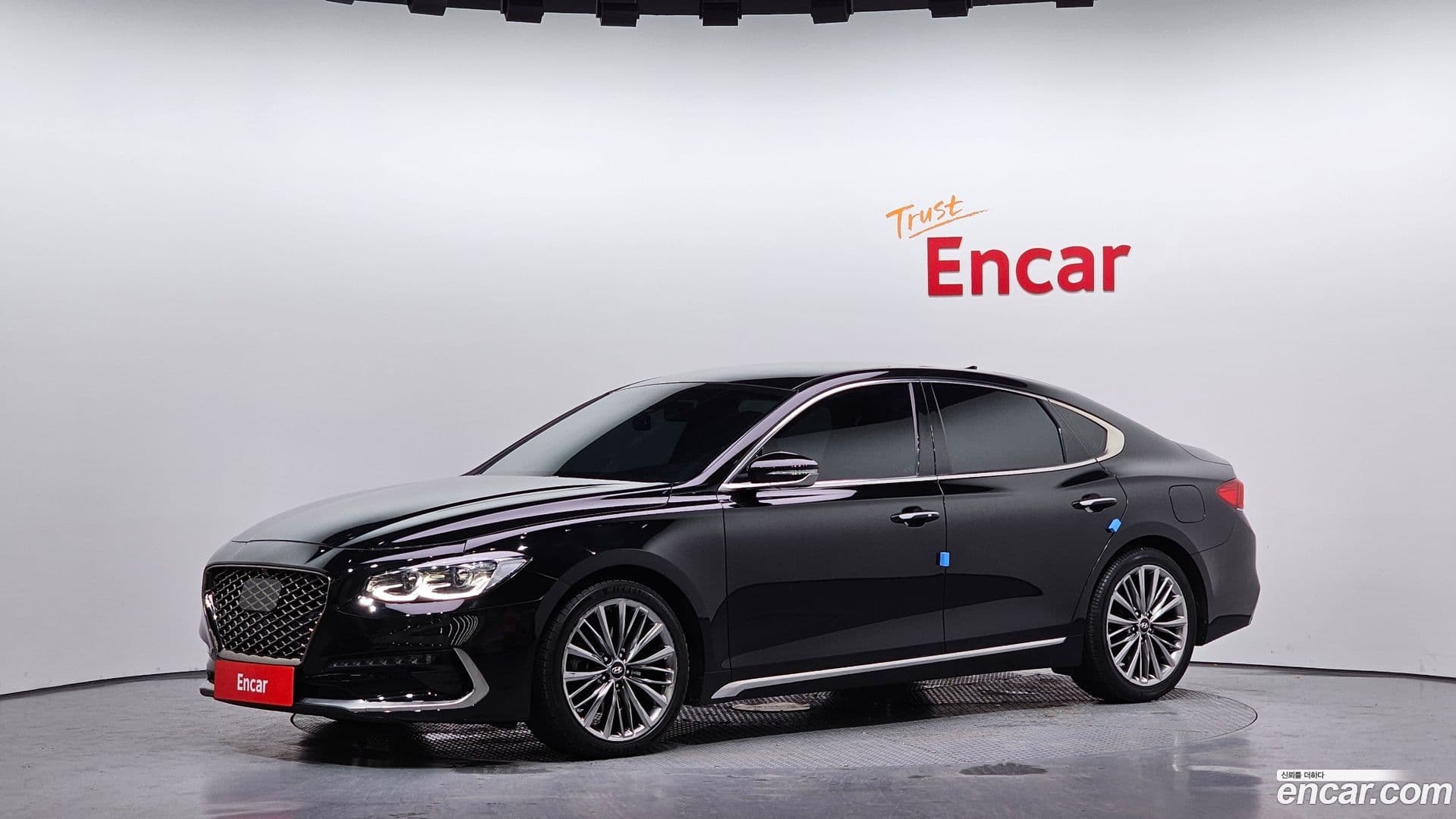 Main__Slider__Photo:Grandeur Hyundai 2018.4-0
