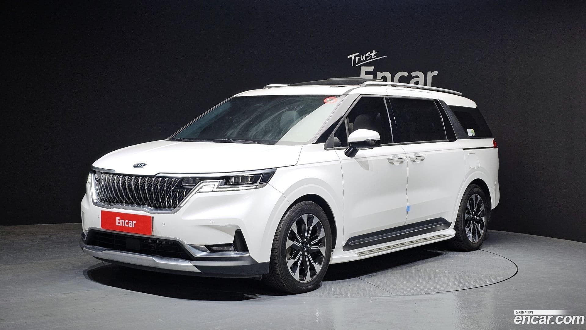 Main__Slider__Photo:Canival Kia 2021.5-0
