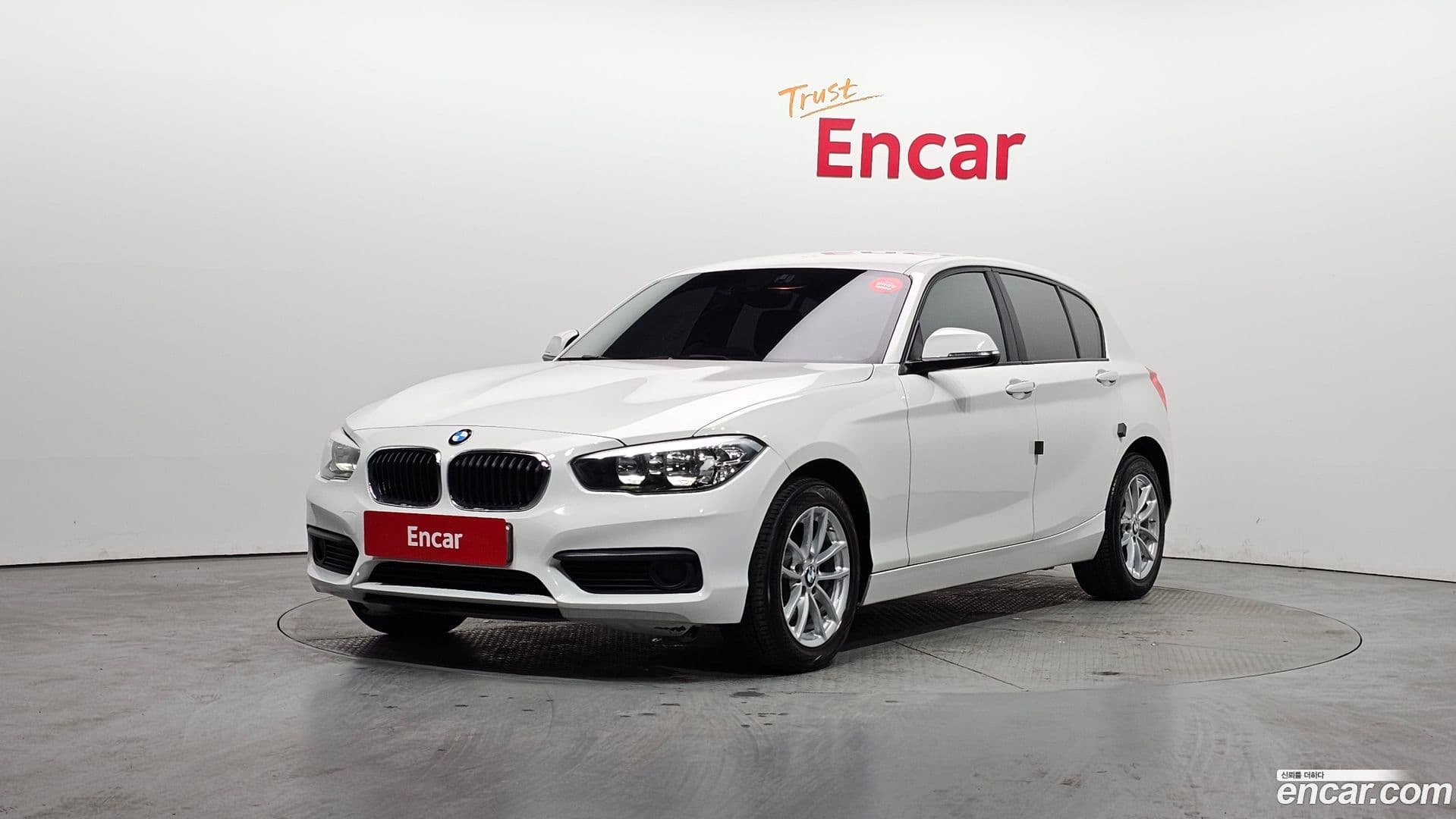 Main__Slider__Photo:1-Series BMW 2018.10-0