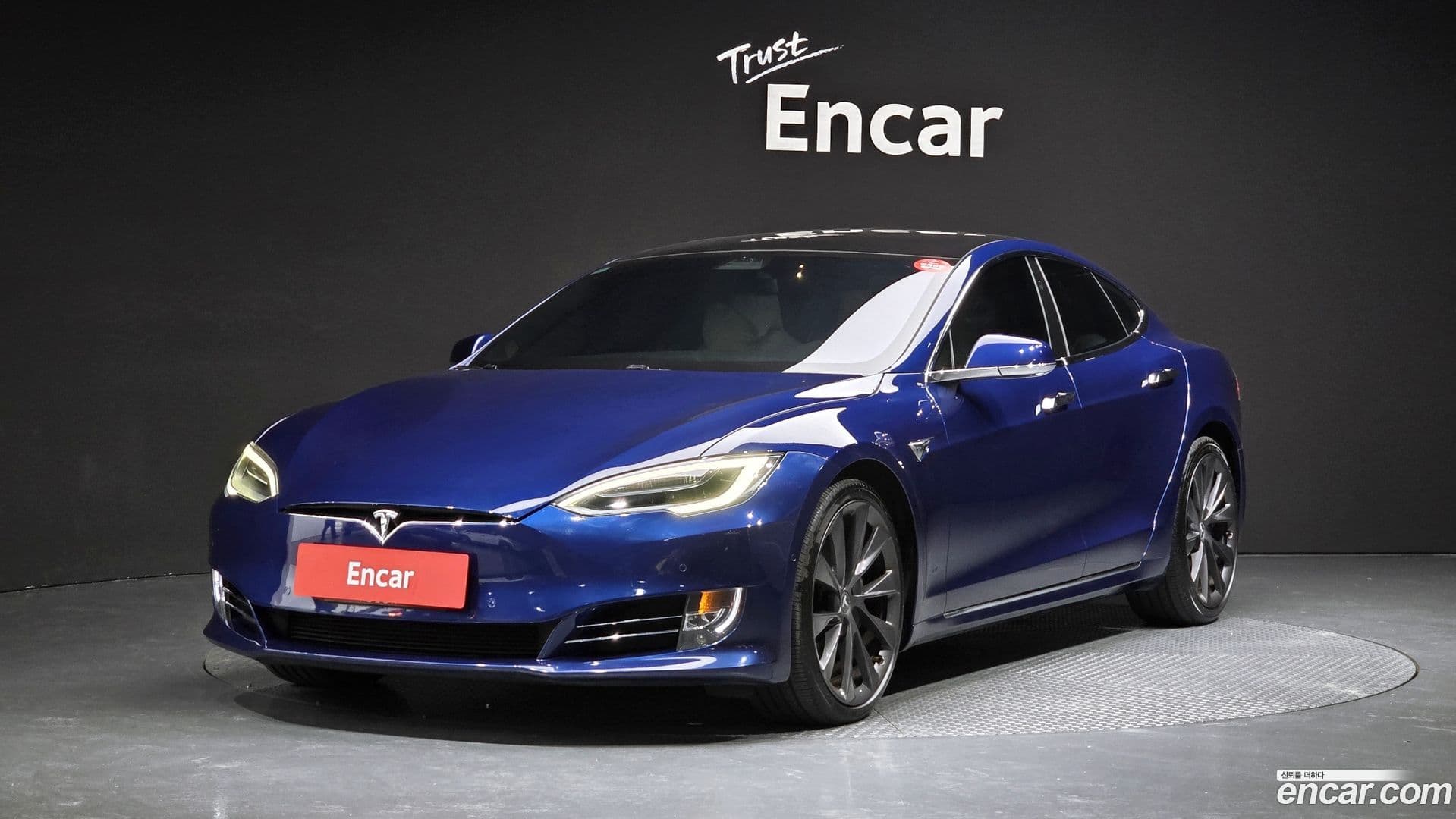 Main__Slider__Photo:Model S Tesla 2018.10-0