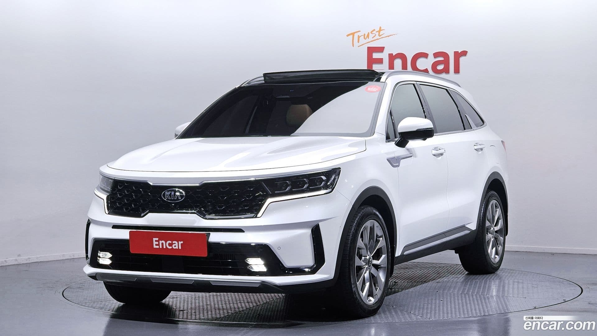 Main__Slider__Photo:Sorento Kia 2020.5-0