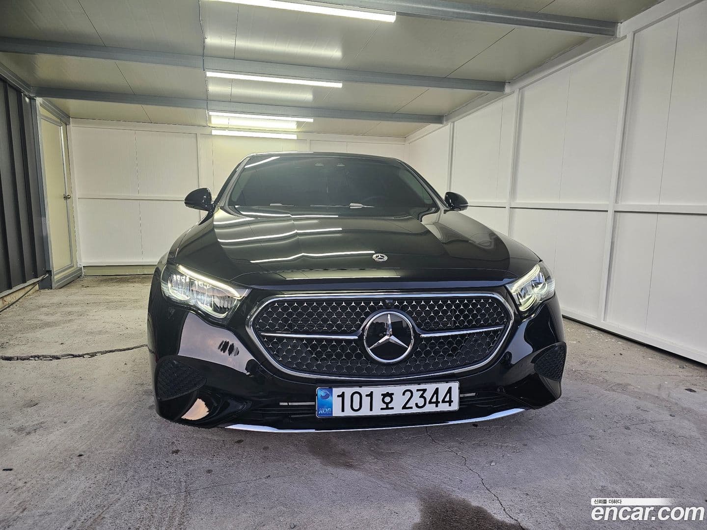Main__Slider__Photo:E-Class Mercedes-Benz 2025.9-0
