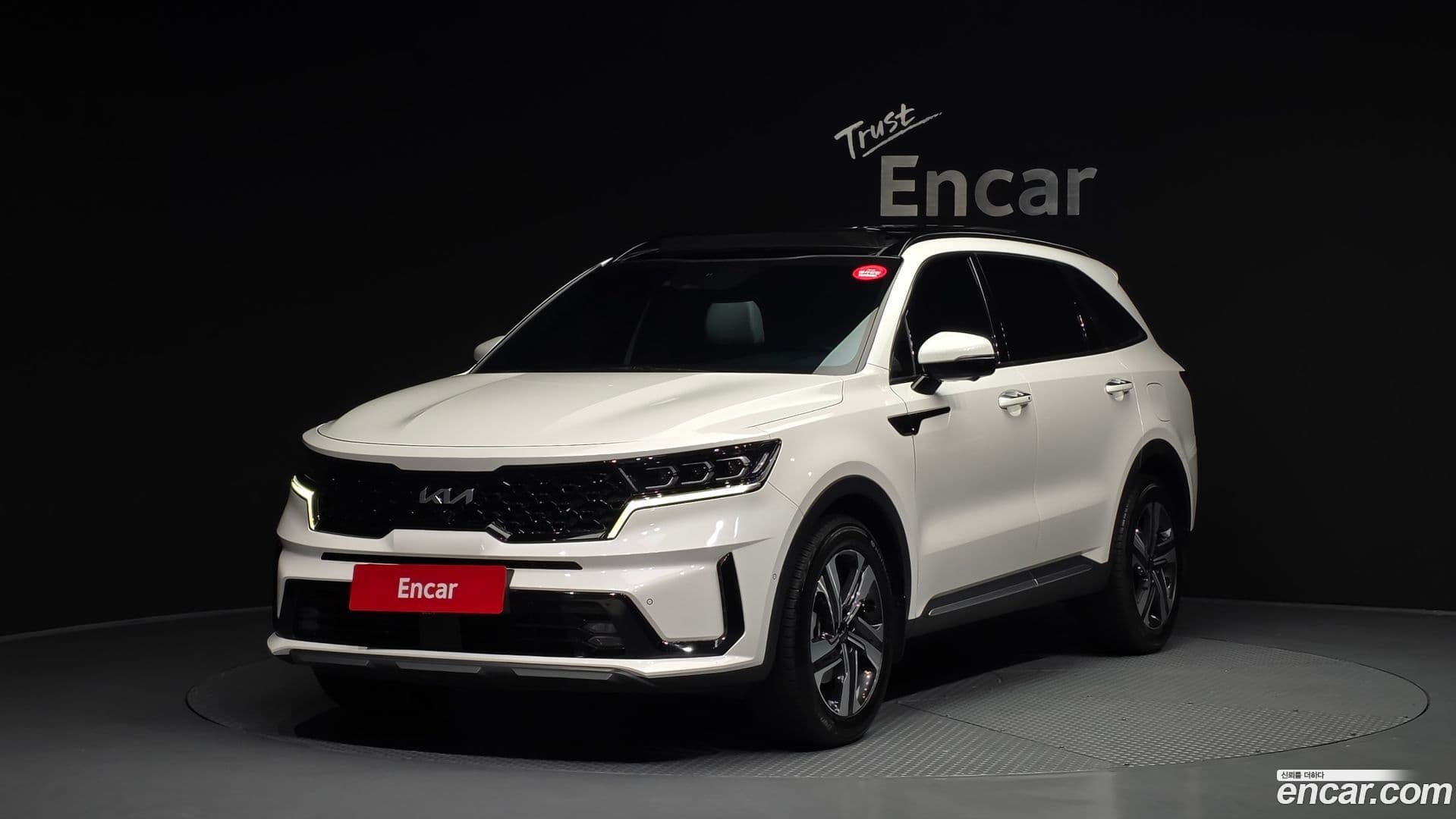 Main__Slider__Photo:Sorento Kia 2022.6-0