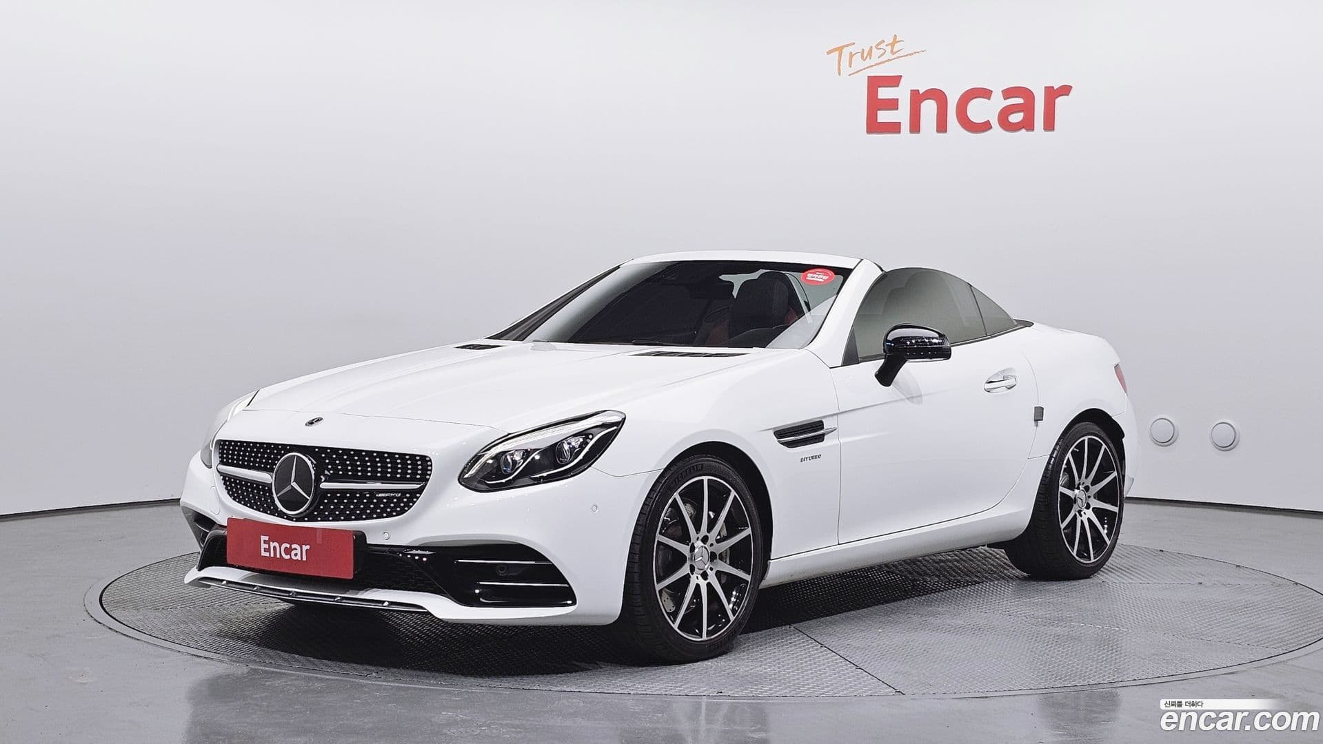 Main__Slider__Photo:SLC-Class Mercedes-Benz 2017.5-0