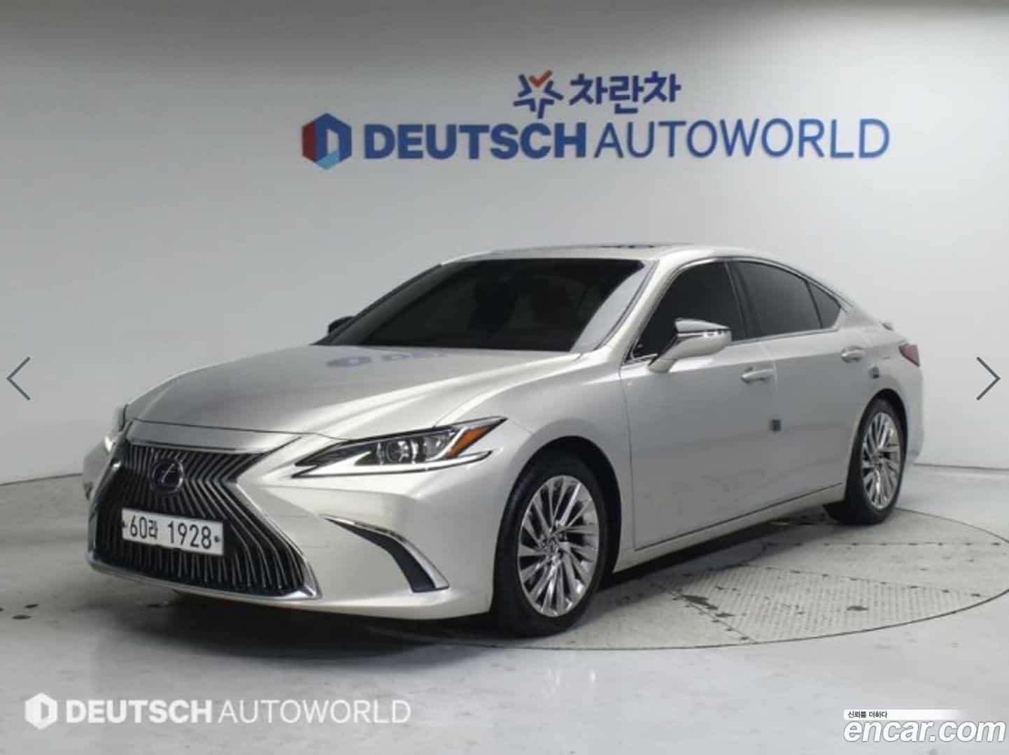 ES Lexus 2019.1-OUTER-003
