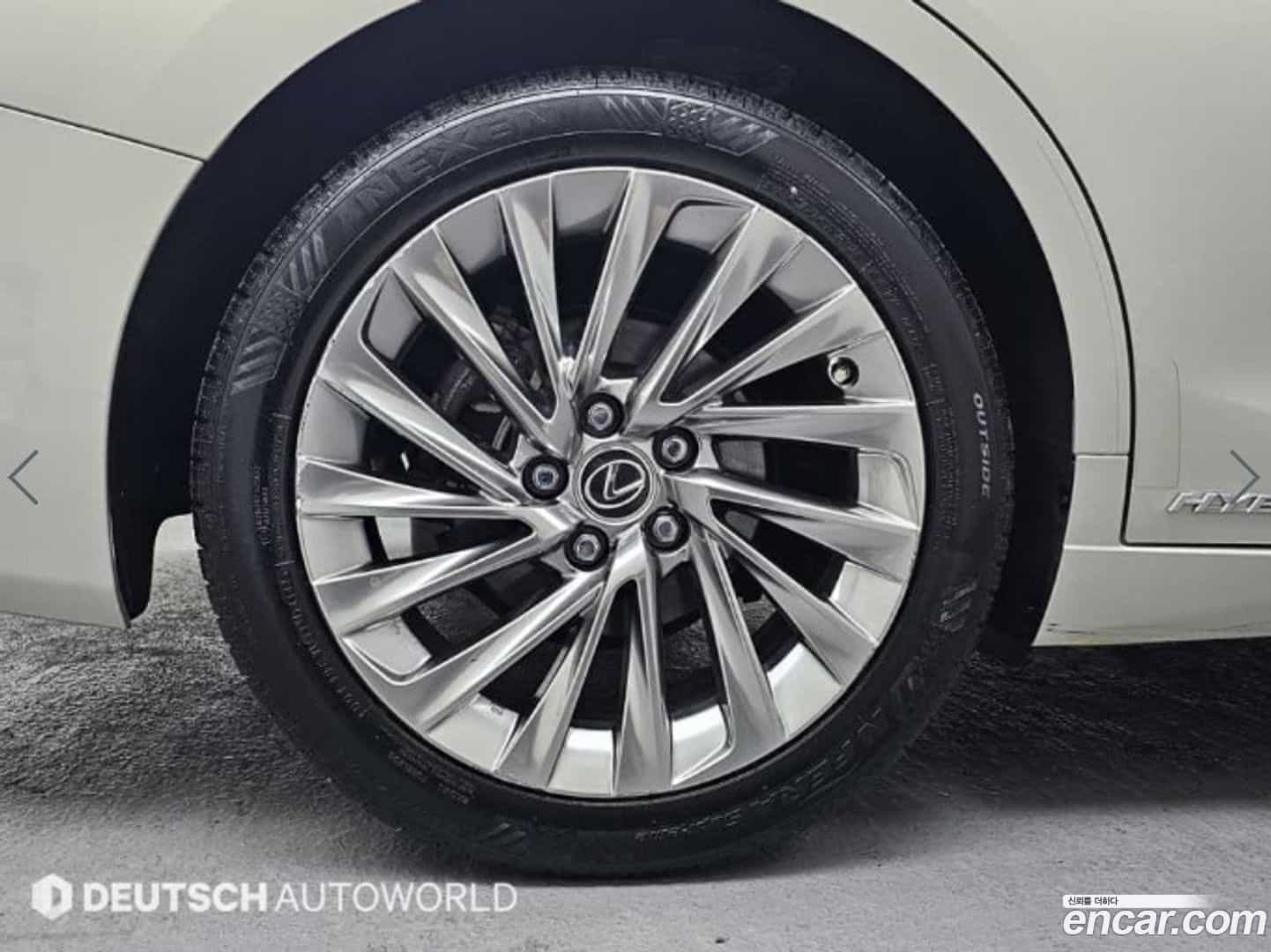 ES Lexus 2019.1-OUTER-005
