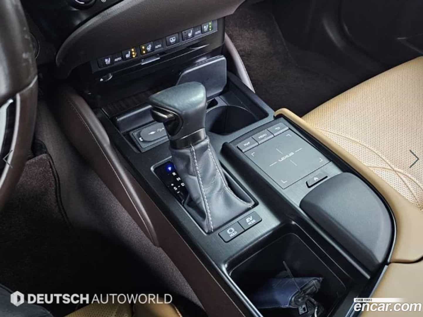 ES Lexus 2019.1-INNER-009