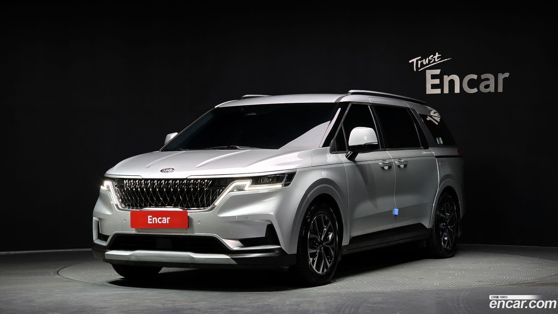 Main__Slider__Photo:Canival Kia 2021.3-0