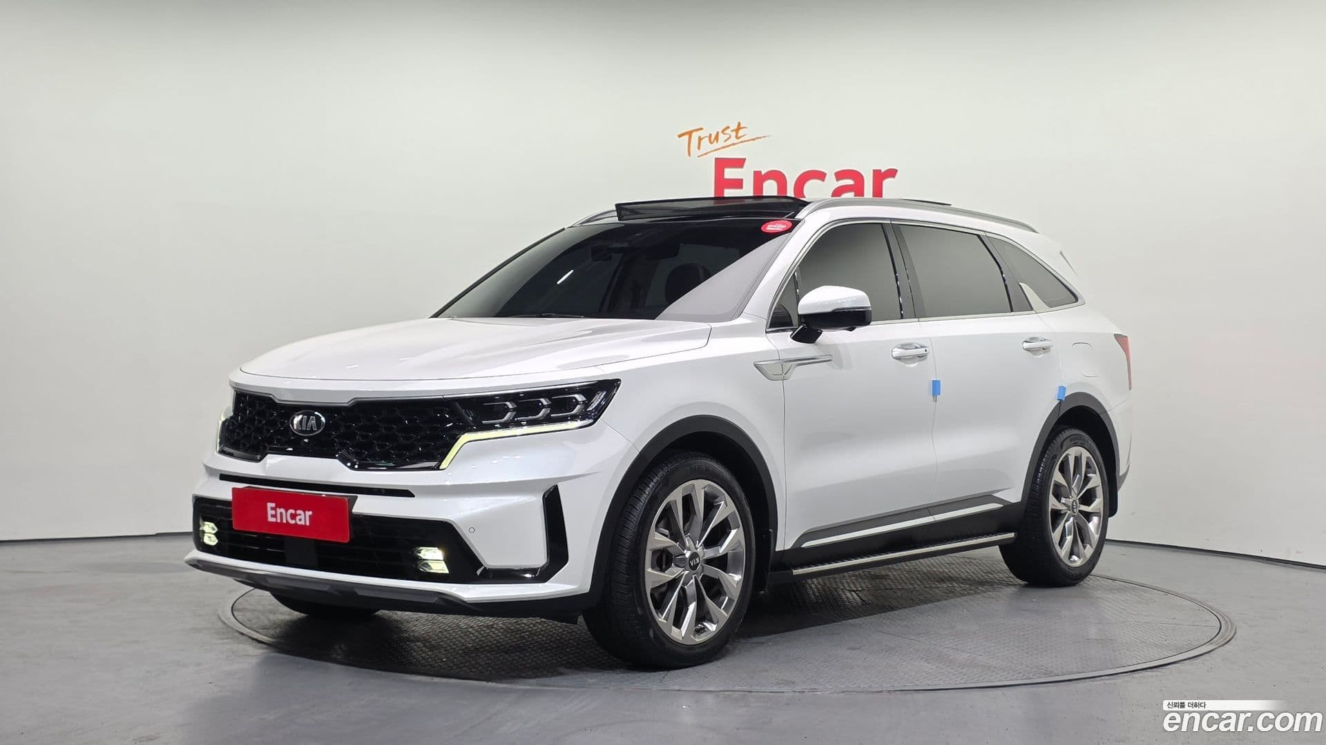 Main__Slider__Photo:Sorento Kia 2020.8-0