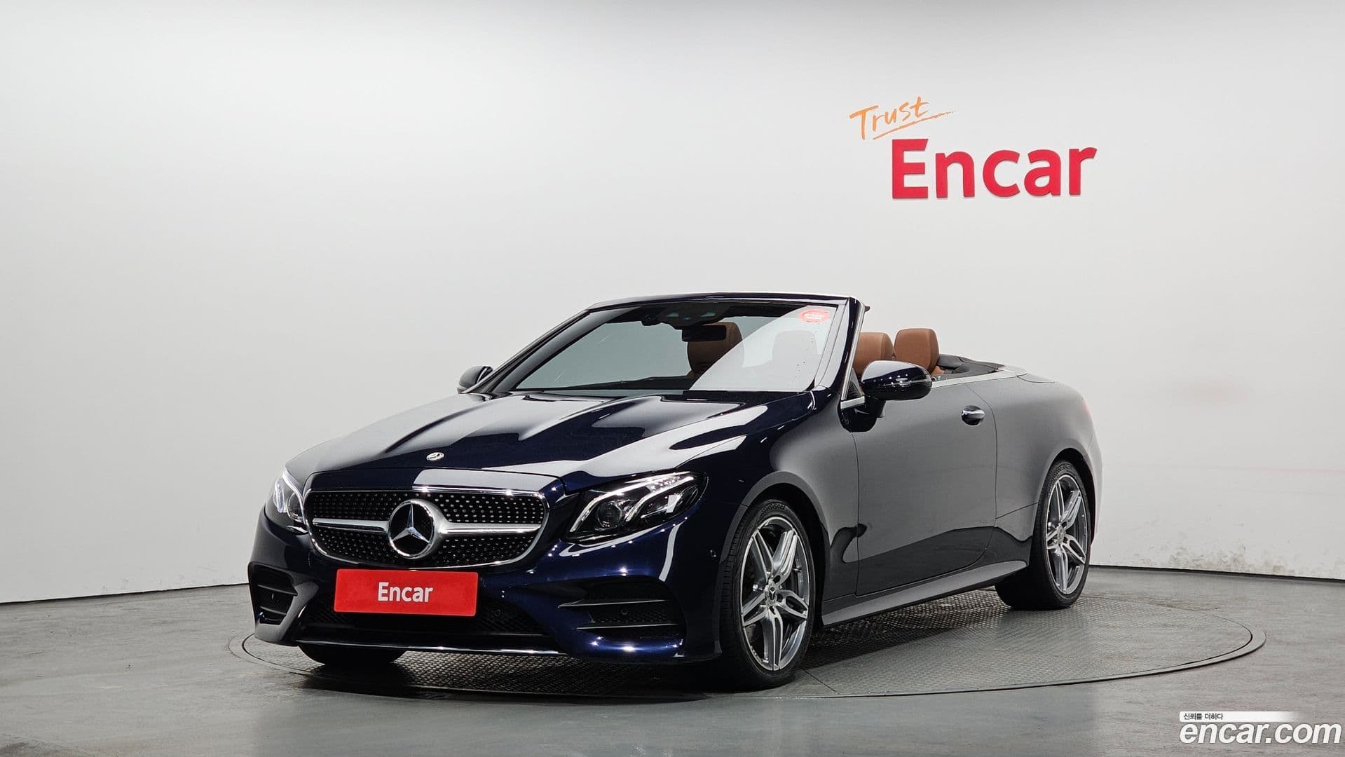 Main__Slider__Photo:E-Class Mercedes-Benz 2018.11-0