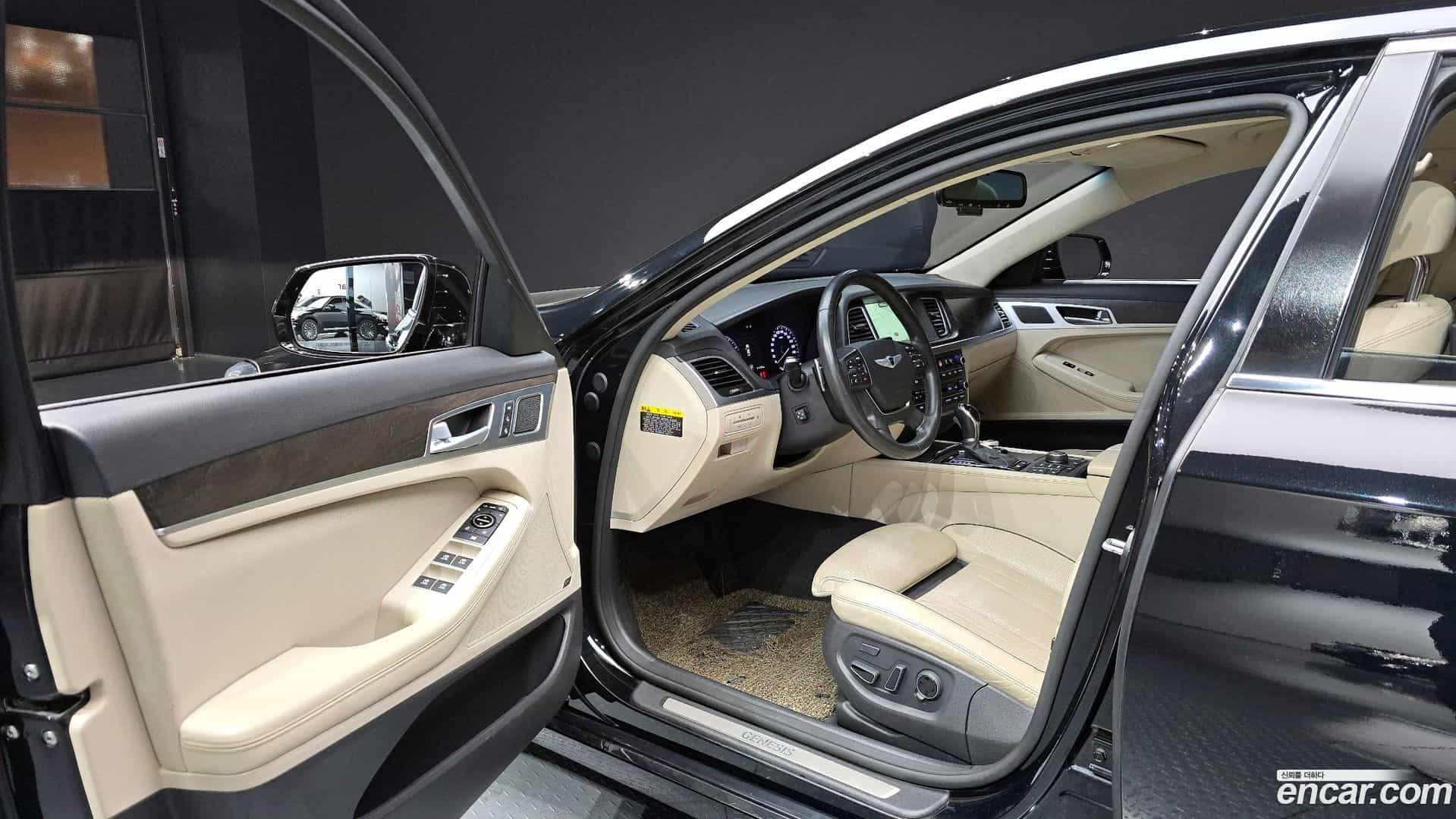 Genesis Hyundai 2015.3-INNER-010