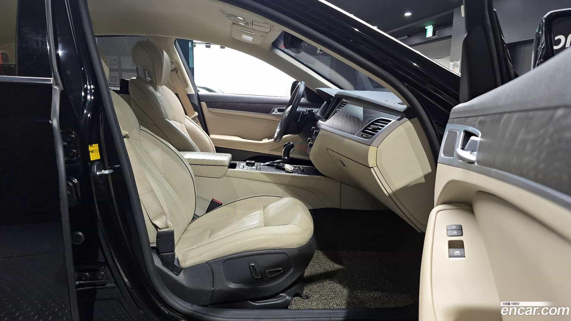 Genesis Hyundai 2015.3-OPTION-015