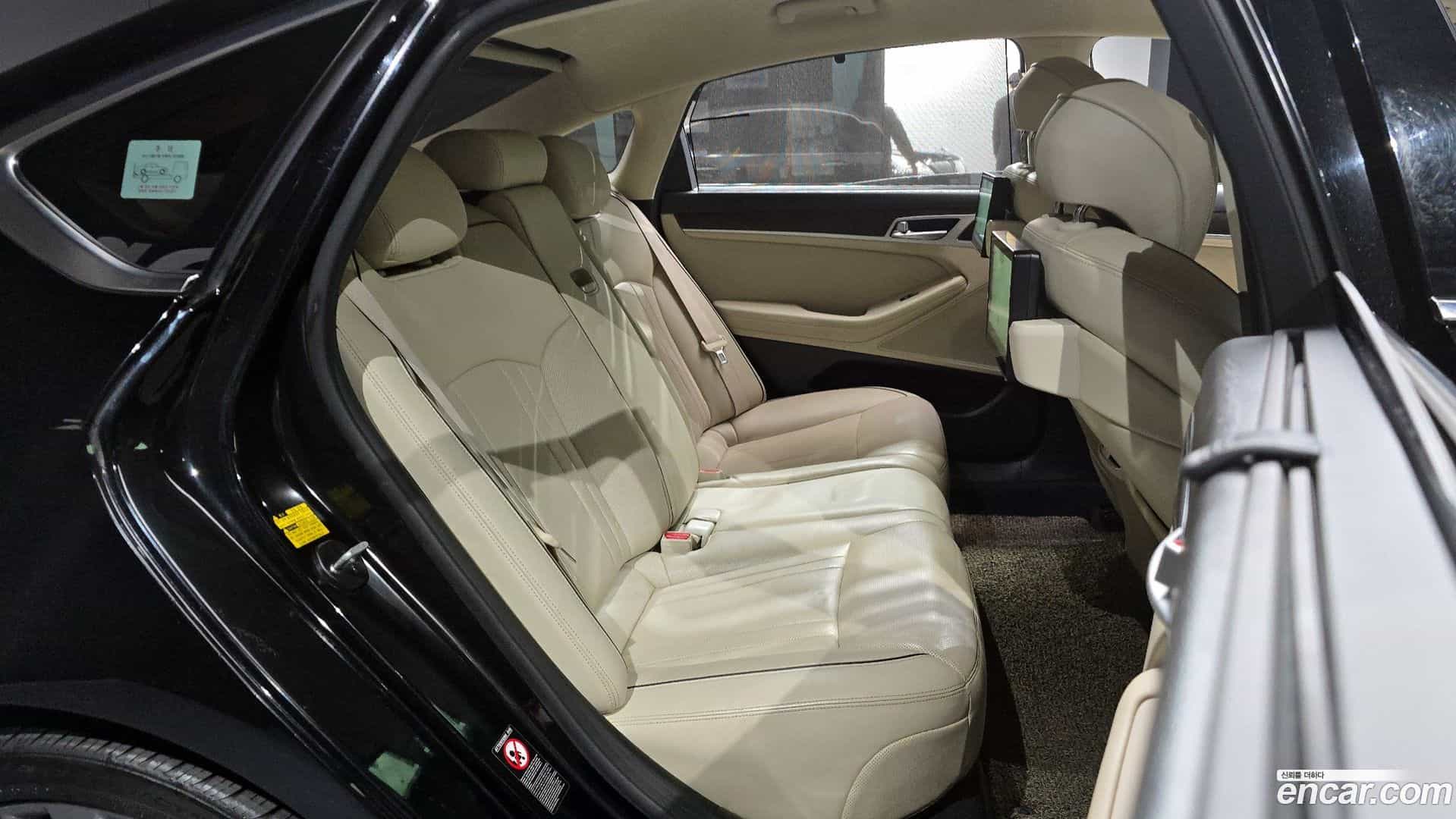 Genesis Hyundai 2015.3-OPTION-016