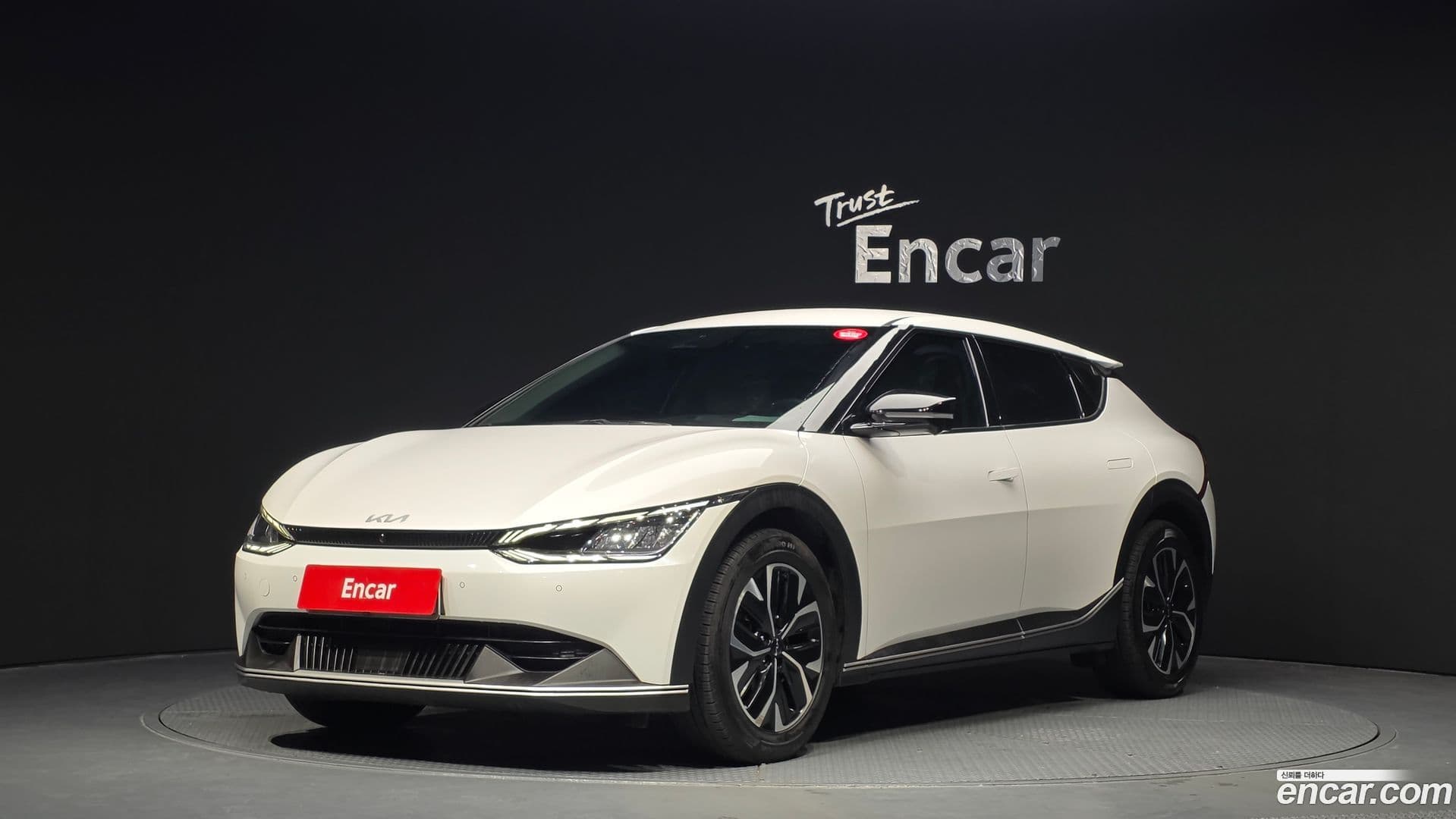 Main__Slider__Photo:EV6 Kia 2022.11-0