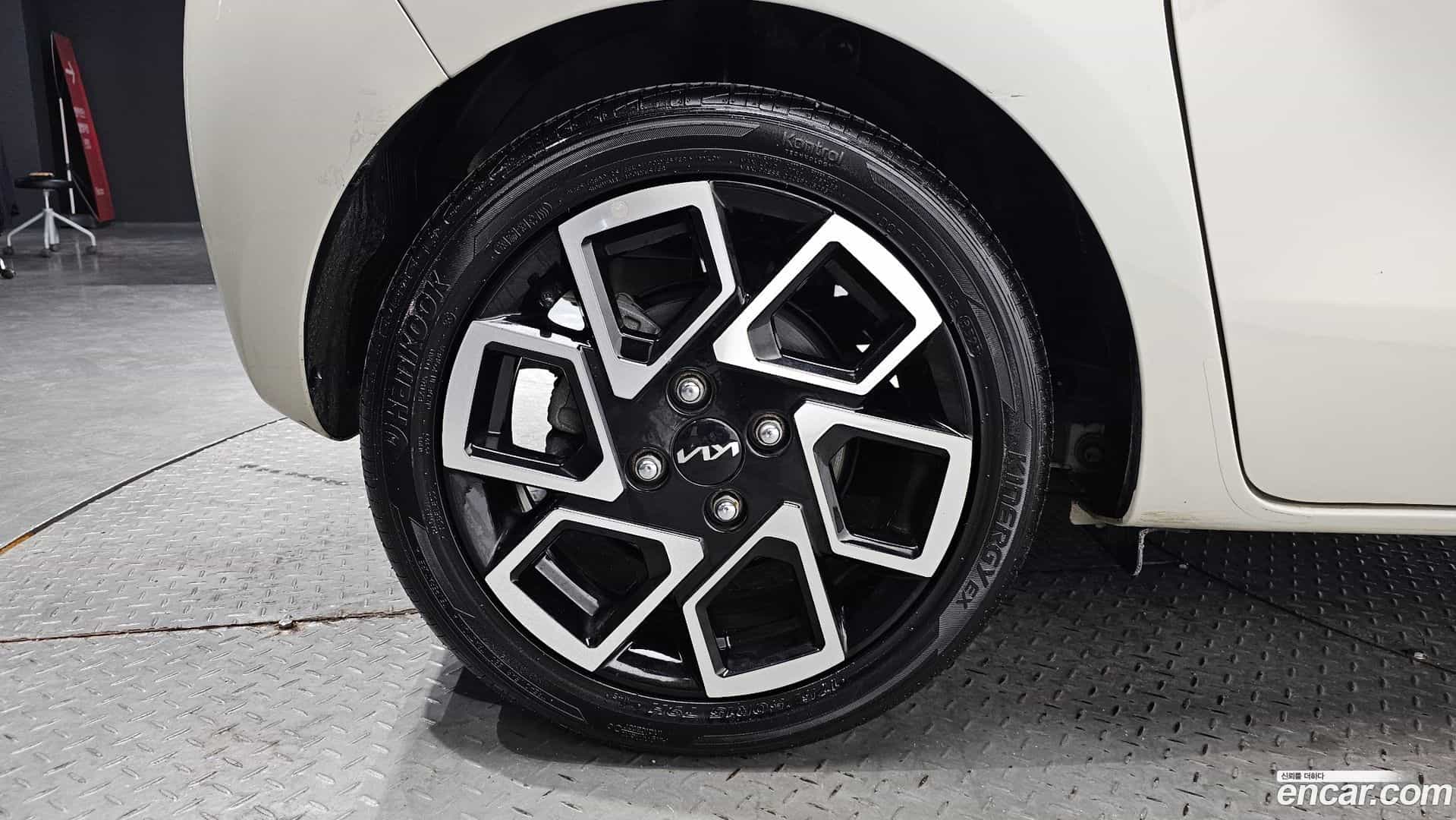 RAY Kia 2024.0-OUTER-005