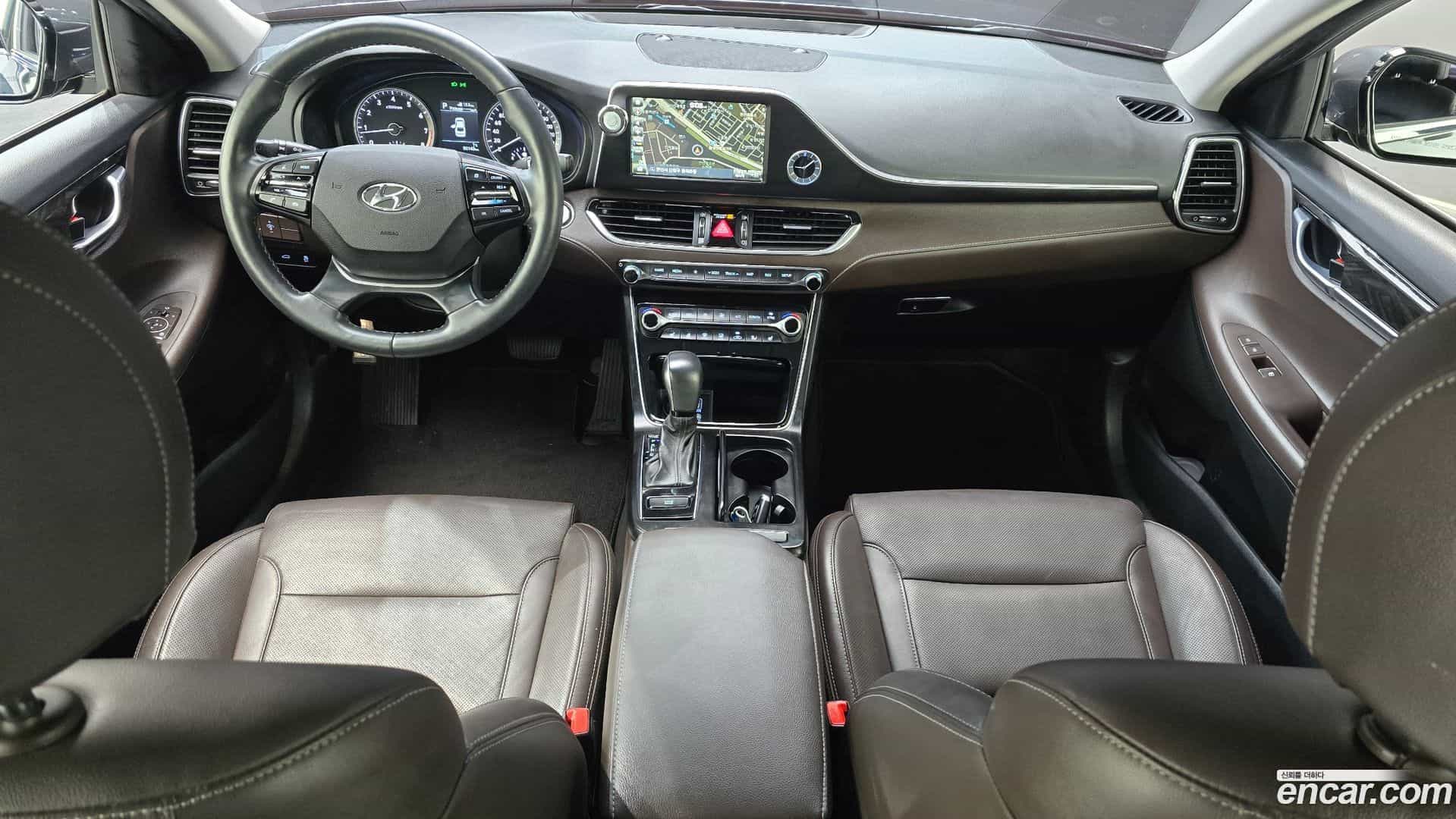 Grandeur Hyundai 2017.10-INNER-007