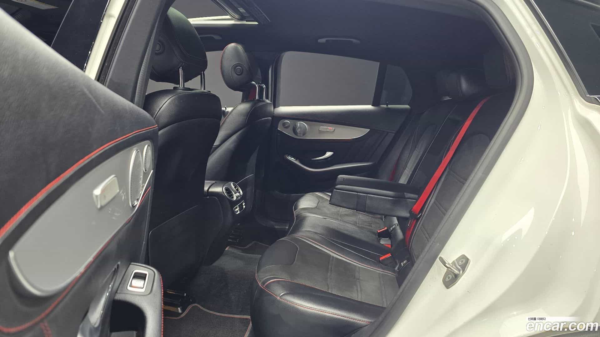 GLC-Class Mercedes-Benz 2019.11-OPTION-016