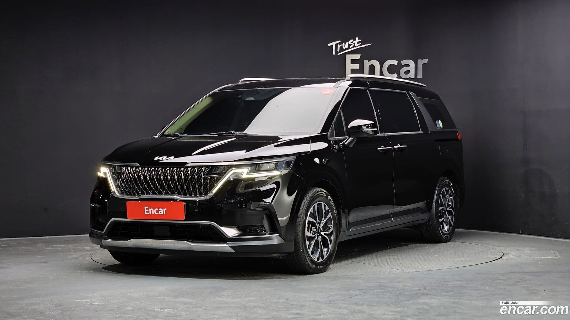 Main__Slider__Photo:Canival Kia 2022.0-0