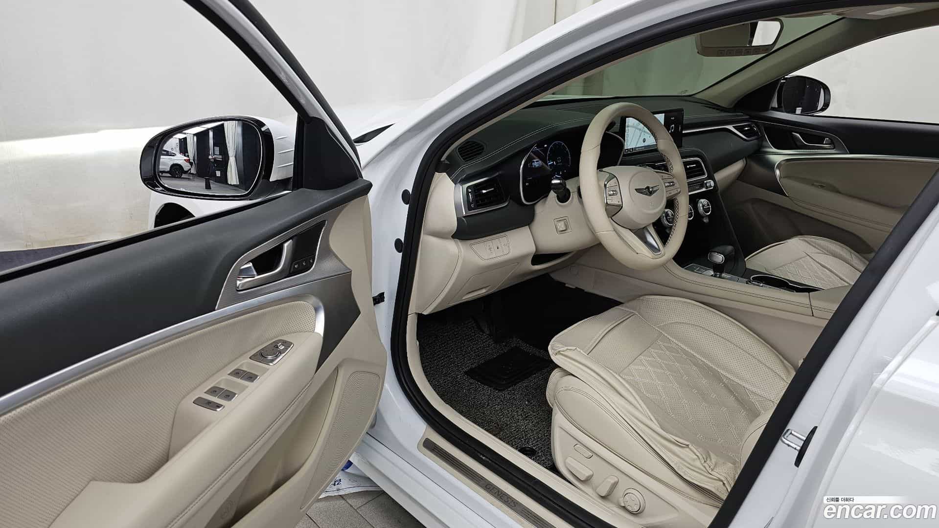 G70 Genesis 2021.11-INNER-010
