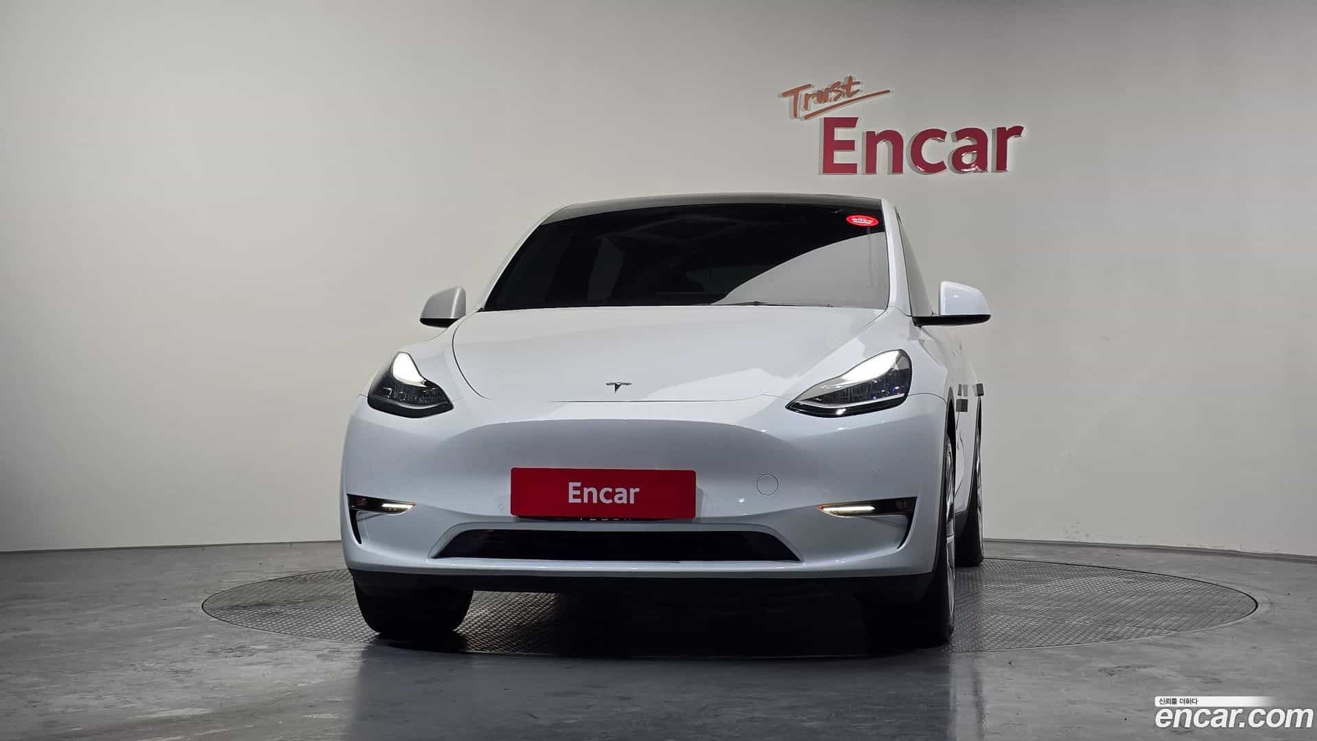 Model Y Tesla 2021.7-OUTER-003