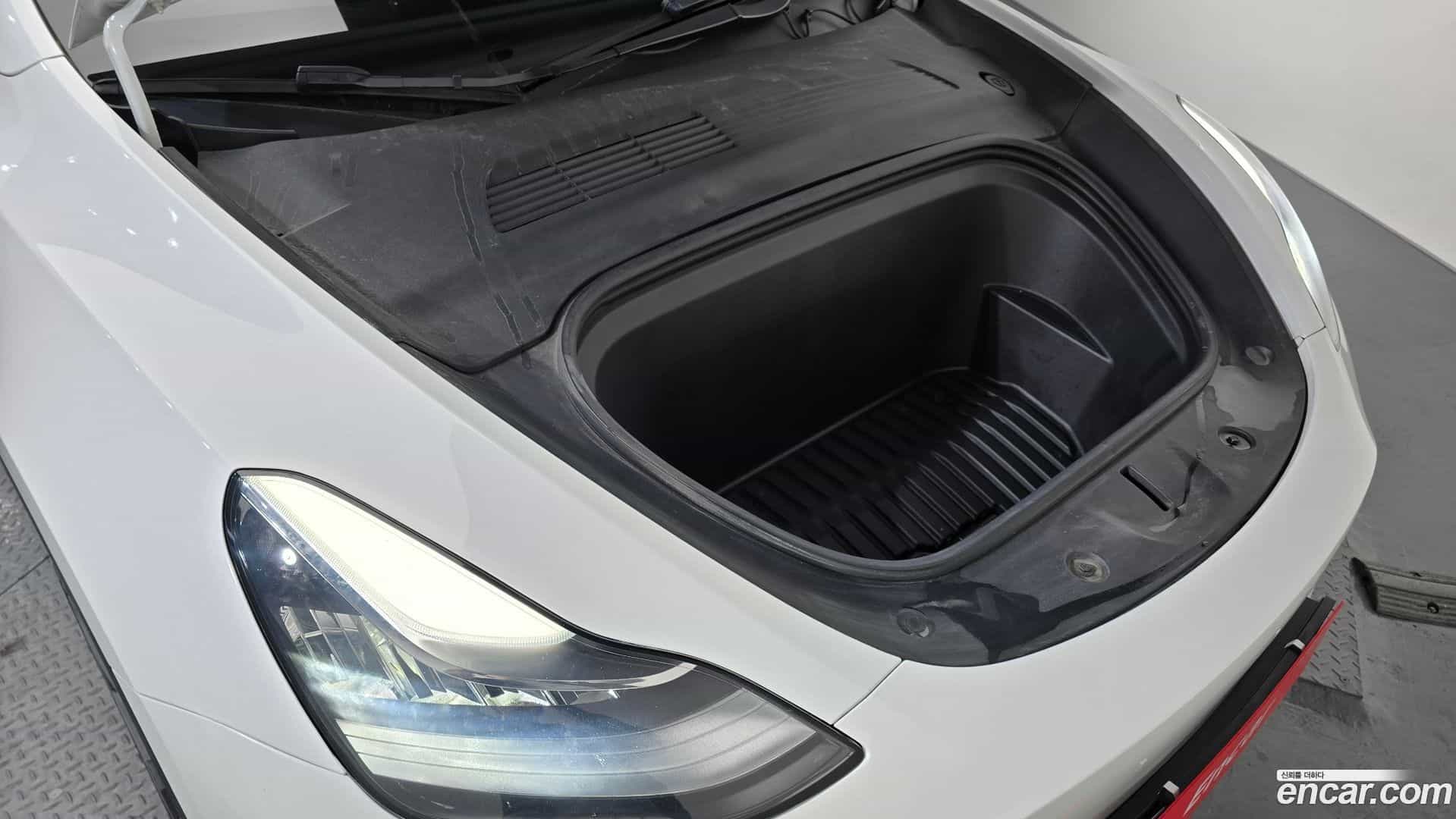 Model Y Tesla 2021.7-INNER-006