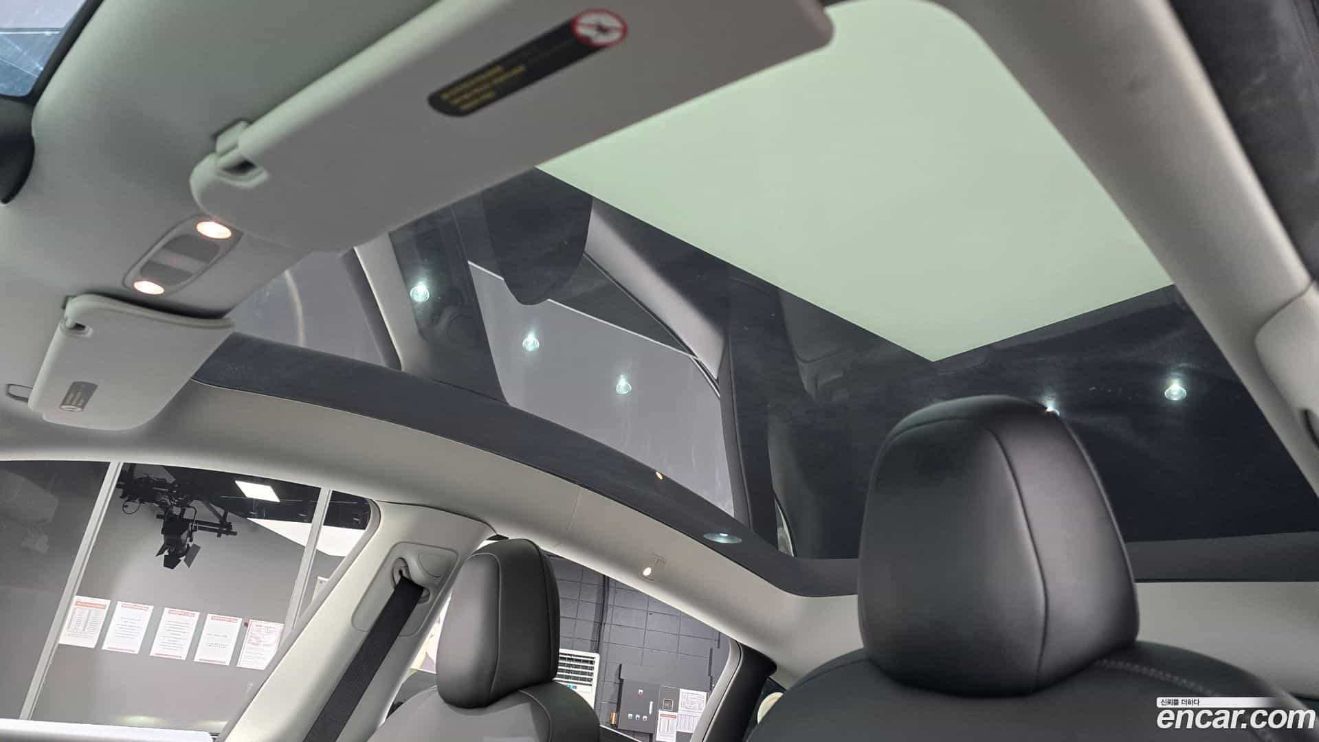 Model Y Tesla 2021.7-OPTION-023